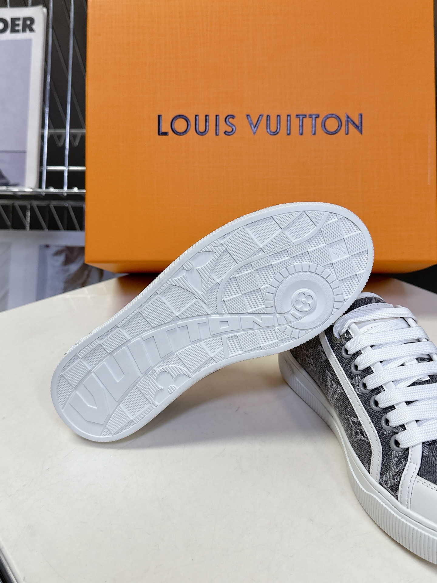 LV路易威登 Lagoon Sneaker 25ss春夏新款 丹宁牛仔帆布鞋 春夏限定 真的有人可以拒