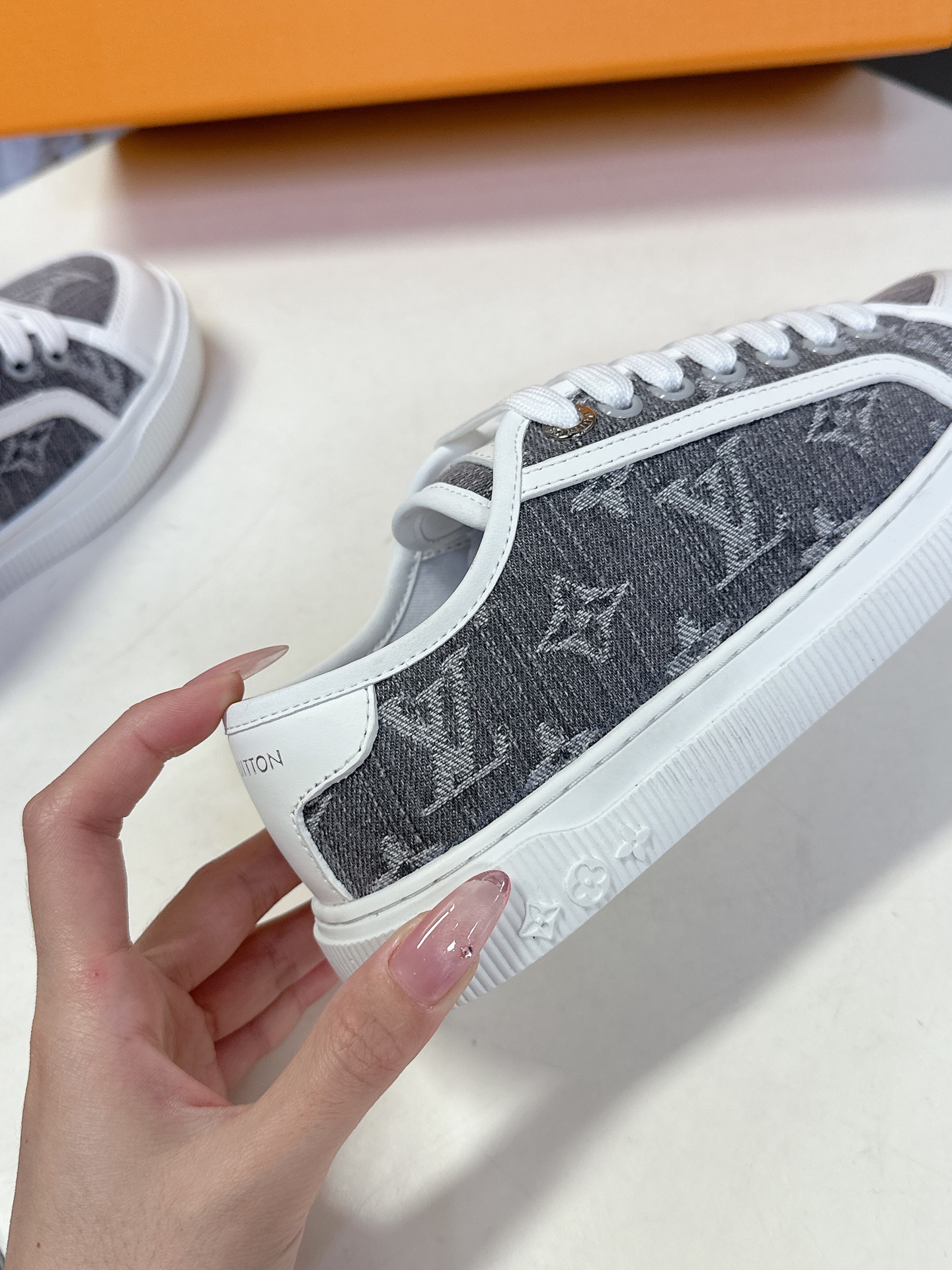  LV路易威登 Lagoon Sneaker 25ss春夏新款 丹宁牛仔帆布鞋 春夏限定 真的有人可以拒