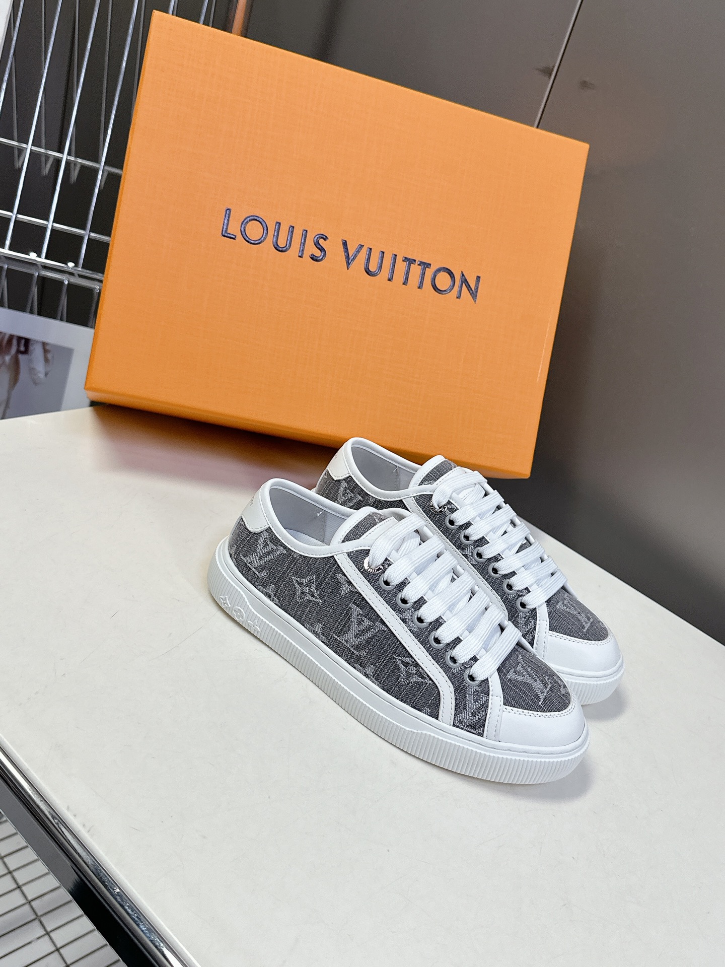  LV路易威登 Lagoon Sneaker 25ss春夏新款 丹宁牛仔帆布鞋 春夏限定 真的有人可以拒