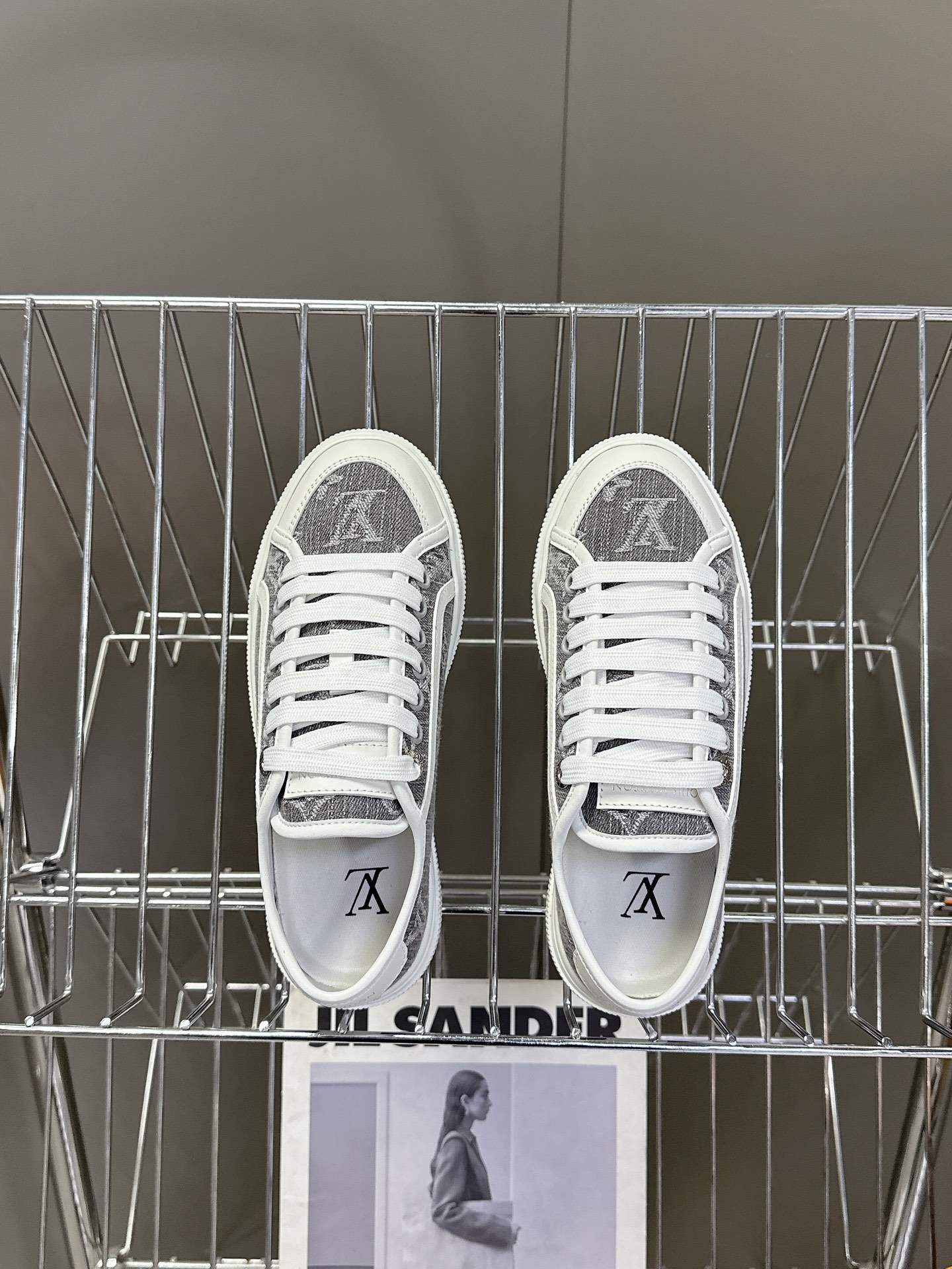  LV路易威登 Lagoon Sneaker 25ss春夏新款 丹宁牛仔帆布鞋 春夏限定 真的有人可以拒