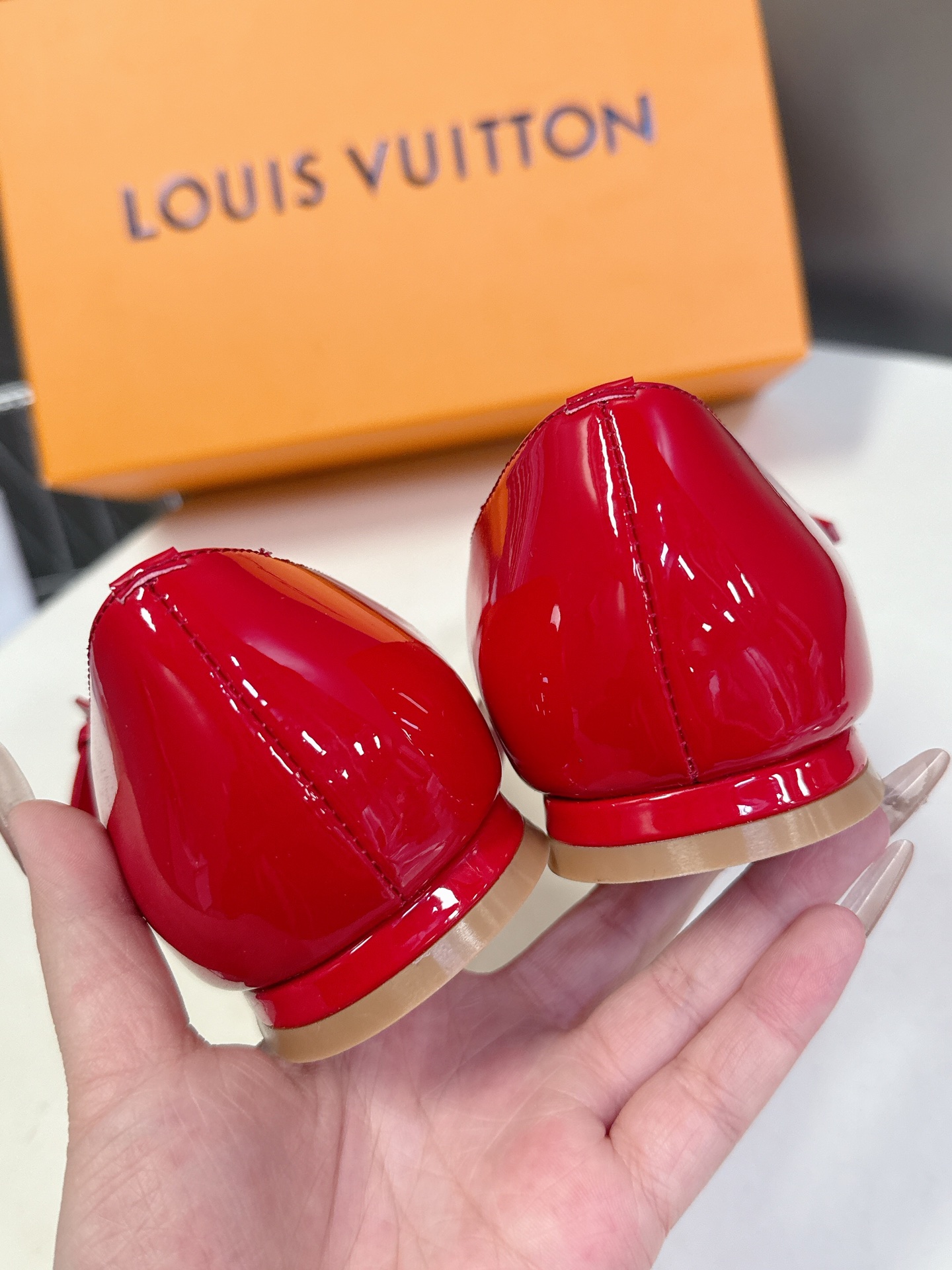  Louis Vuitton 路易威登春夏玛丽珍时装平底鞋 春夏秀场出镜率最高的一款单品 超多名模上脚 