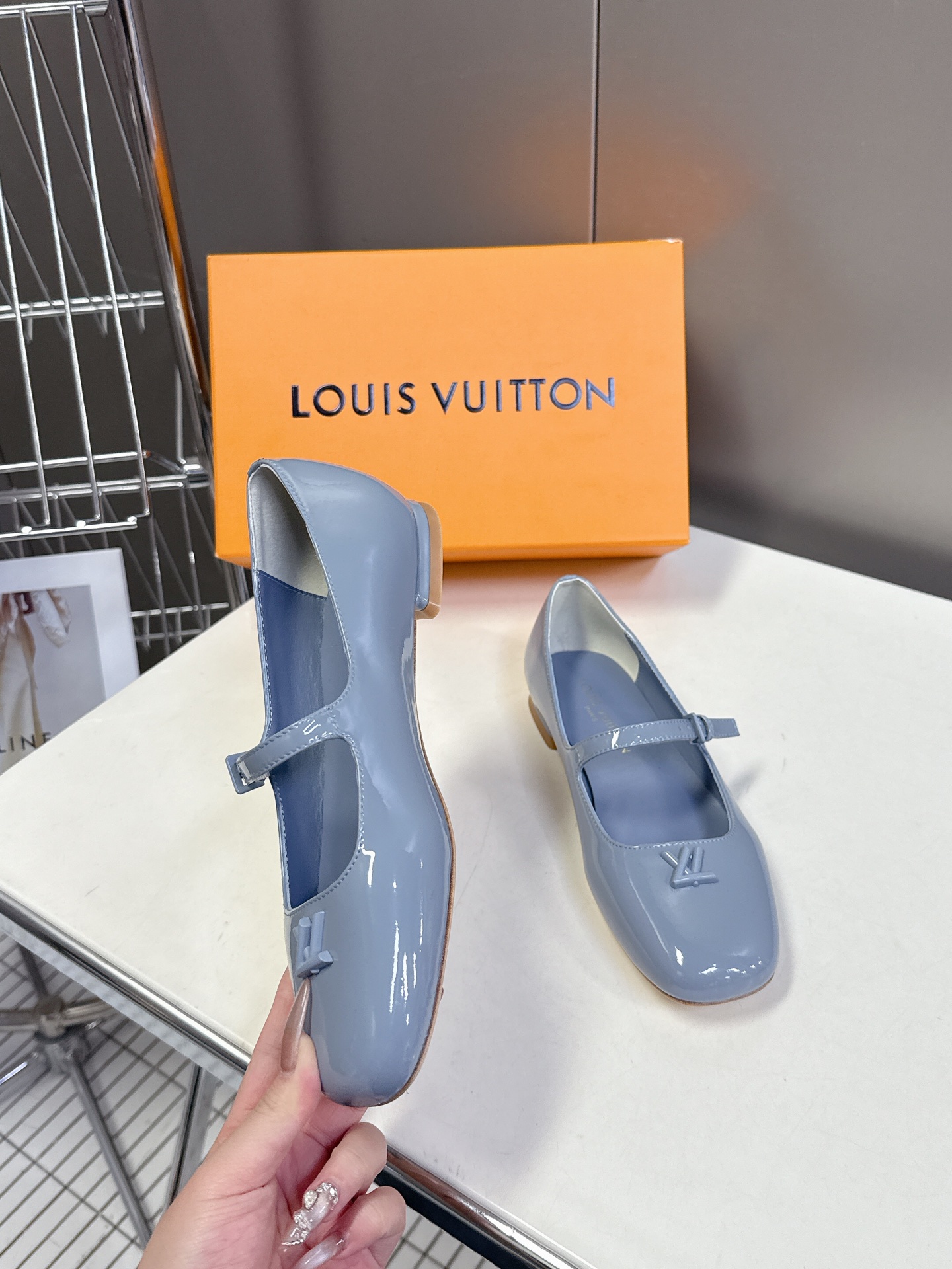  Louis Vuitton 路易威登春夏玛丽珍时装平底鞋 春夏秀场出镜率最高的一款单品 超多名模上脚 