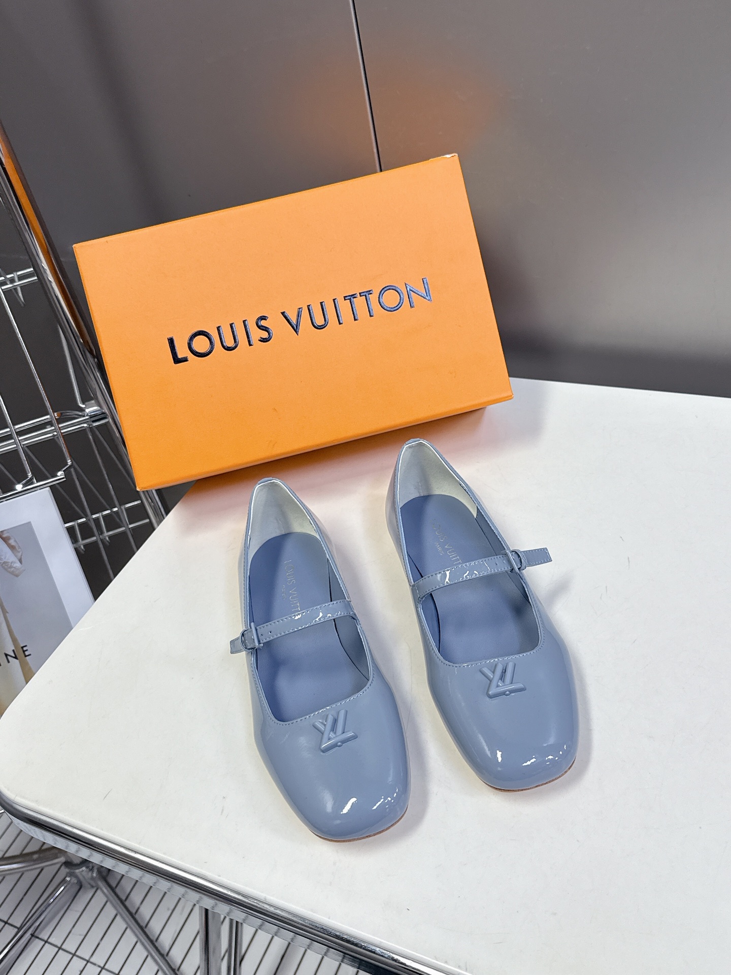  Louis Vuitton 路易威登春夏玛丽珍时装平底鞋 春夏秀场出镜率最高的一款单品 超多名模上脚 
