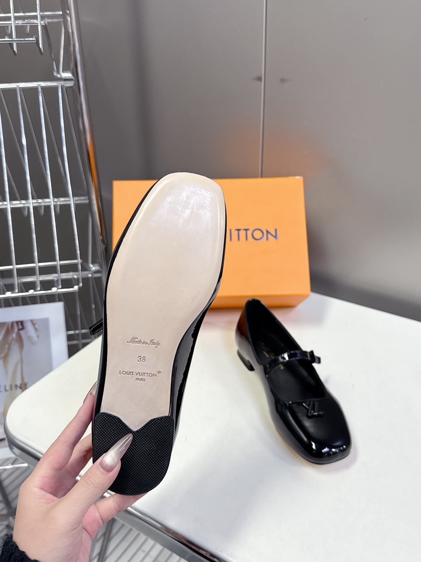  Louis Vuitton 路易威登春夏玛丽珍时装平底鞋 春夏秀场出镜率最高的一款单品 超多名模上脚 