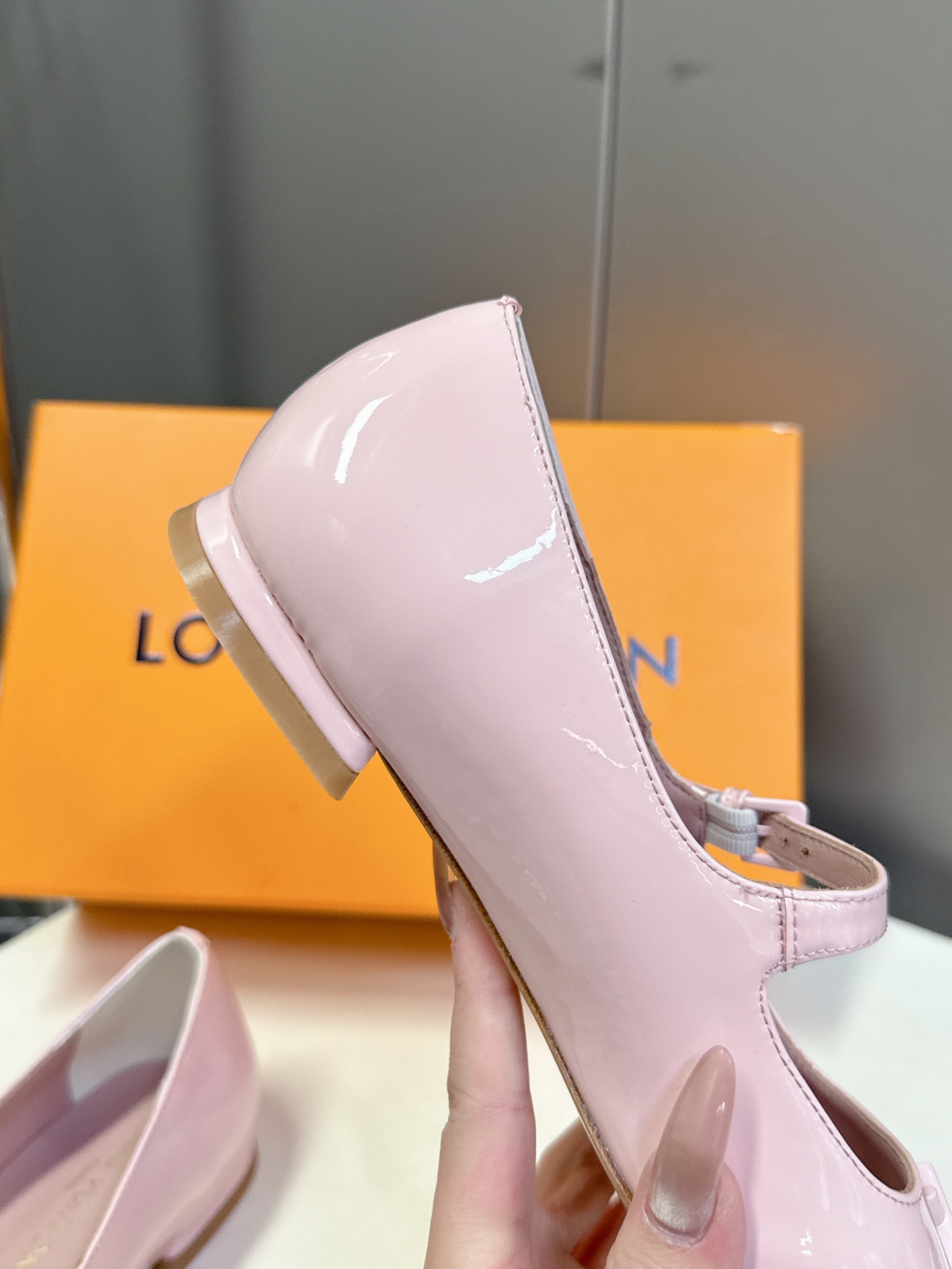  Louis Vuitton 路易威登春夏玛丽珍时装平底鞋 春夏秀场出镜率最高的一款单品 超多名模上脚 