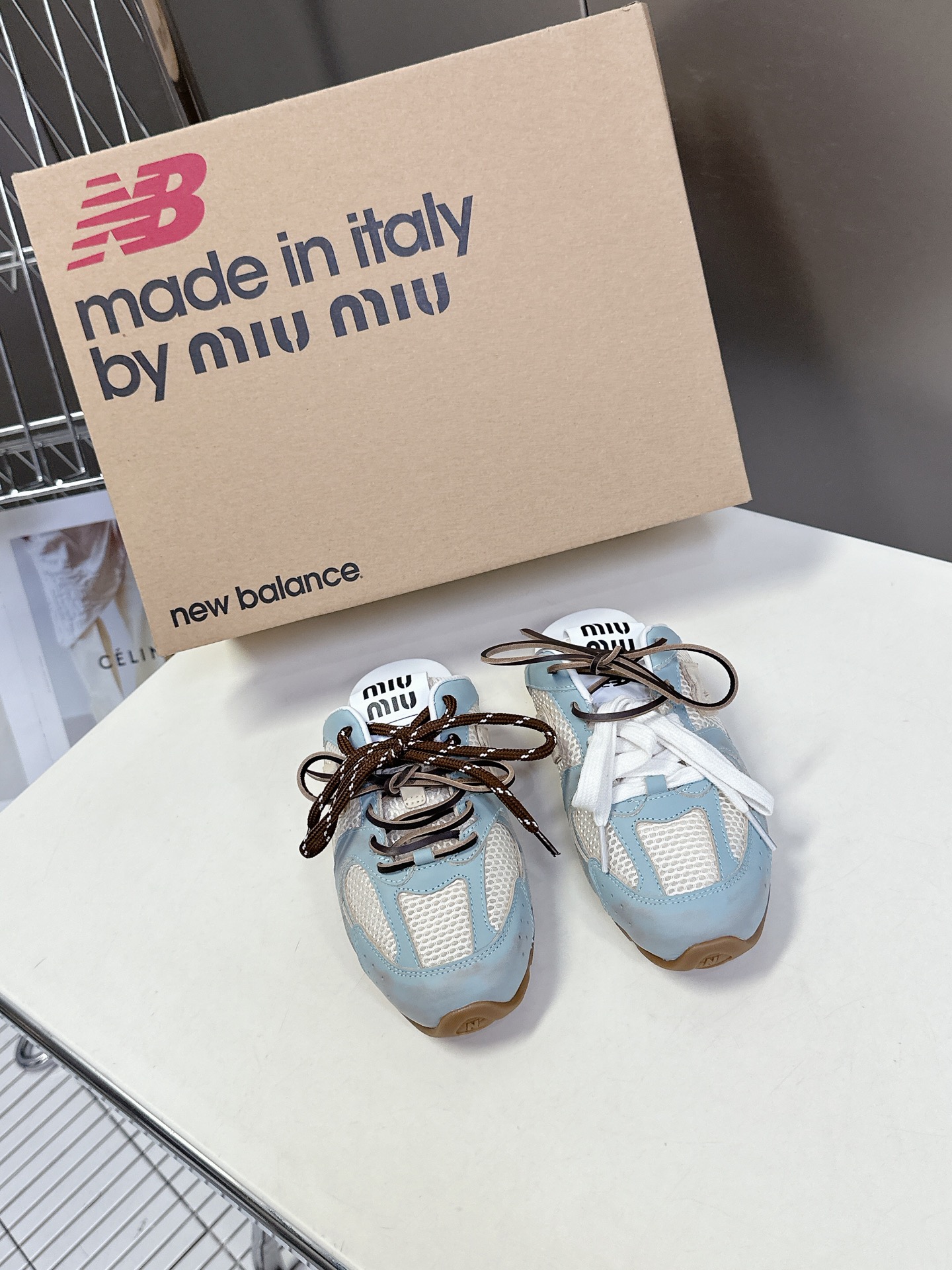  Miu Miu✖️New Balance 联名系列运动鞋、各大品牌都热衷于跨界联名、缪缪这次联名诚意满