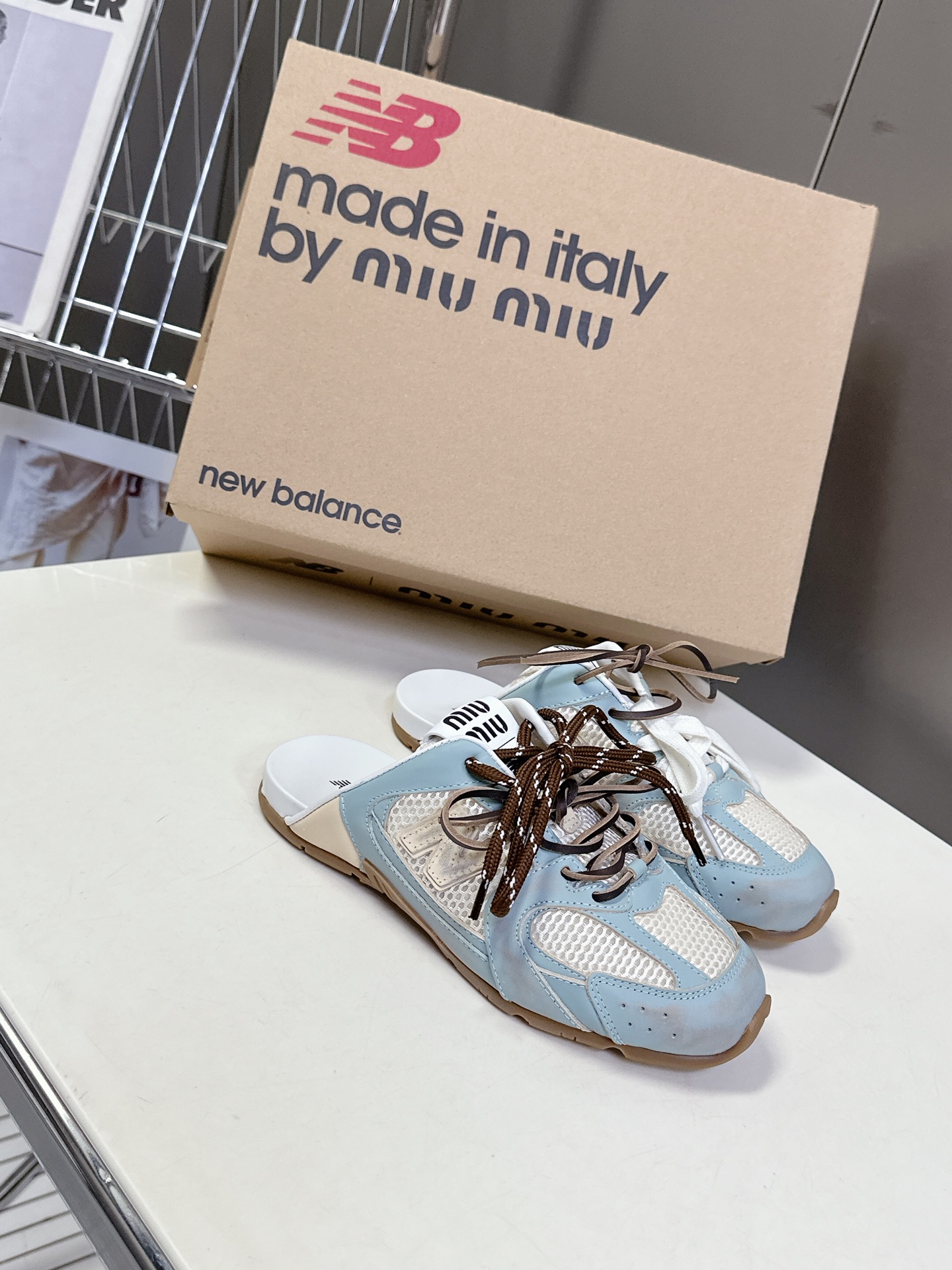  Miu Miu✖️New Balance 联名系列运动鞋、各大品牌都热衷于跨界联名、缪缪这次联名诚意满