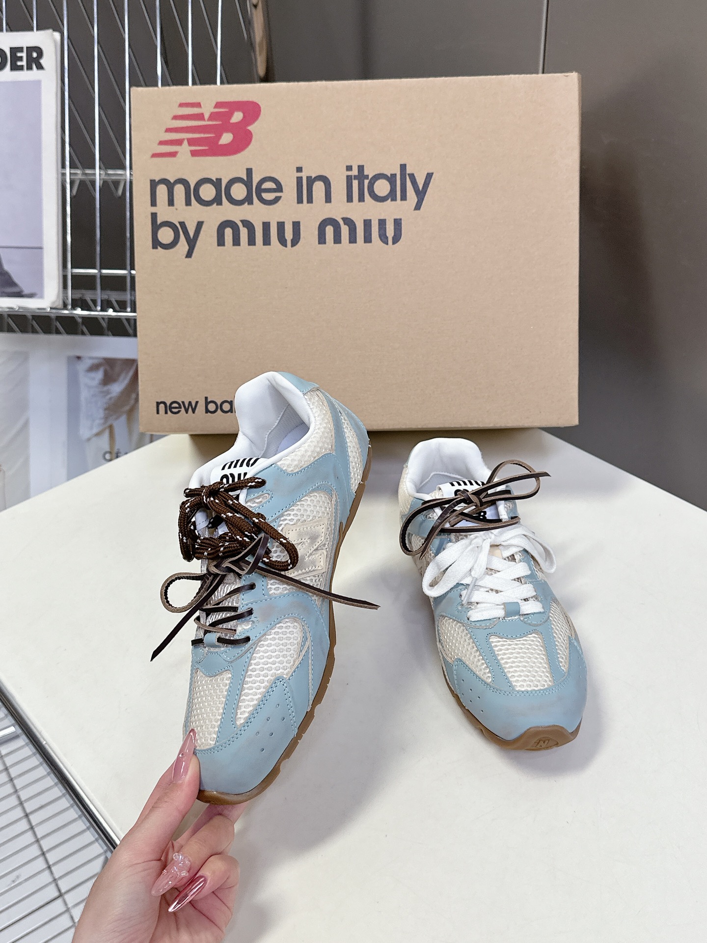  Miu Miu✖️New Balance 联名系列运动鞋、各大品牌都热衷于跨界联名、缪缪这次联名诚意满