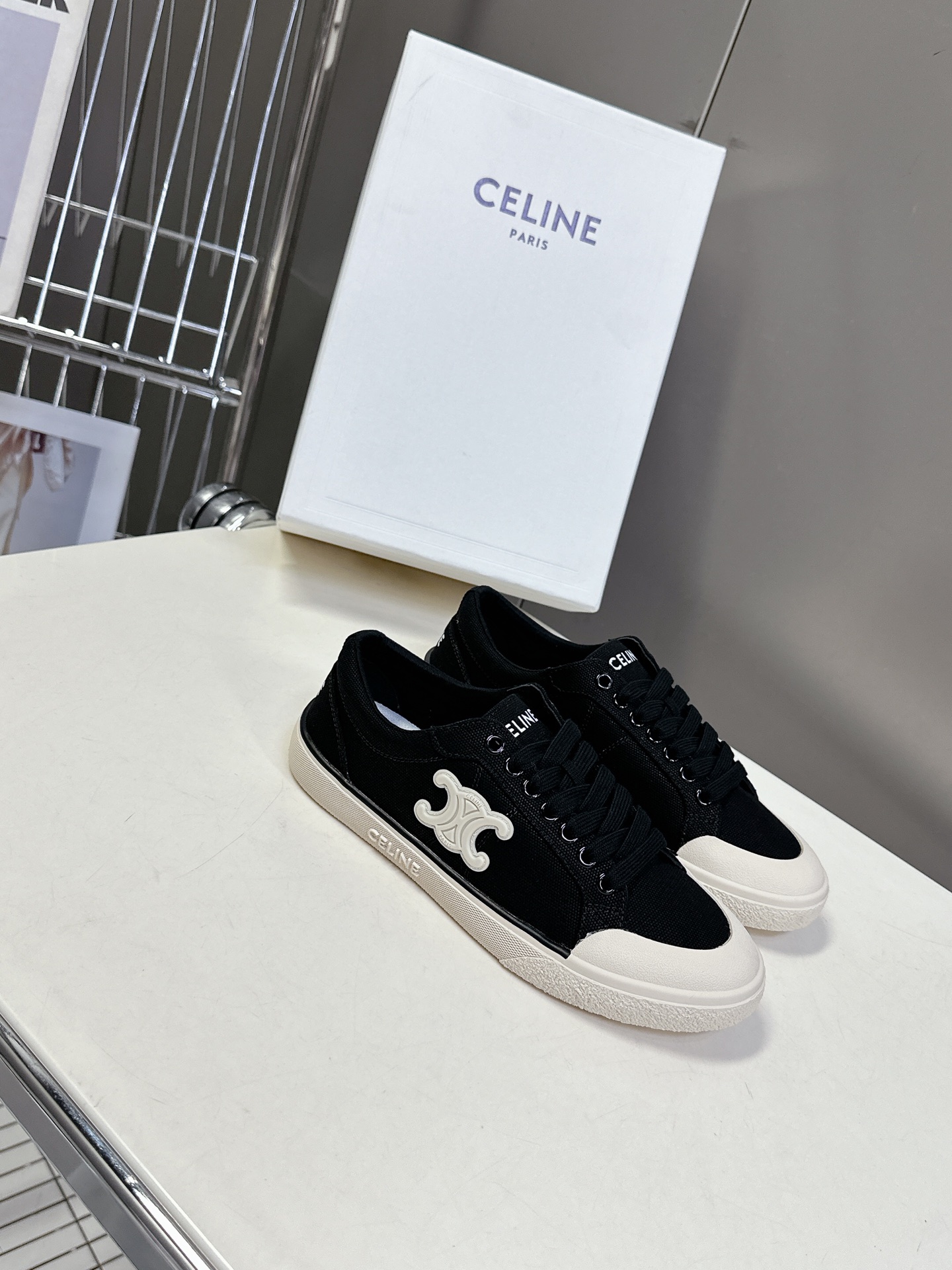  CELINE思琳25ss春夏走秀凯旋门休闲鞋、AS-01 系列运动鞋、lisa、陈立农超多明星上脚、这