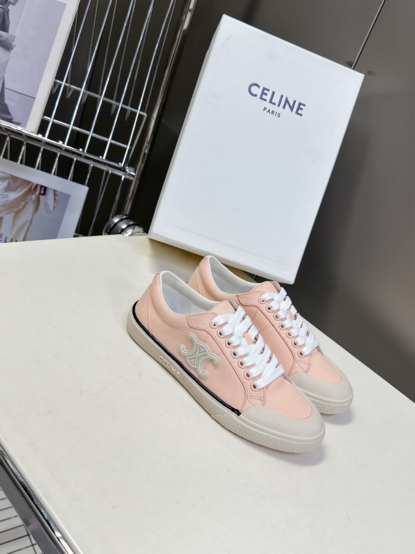  CELINE思琳25ss春夏走秀凯旋门休闲鞋、AS-01 系列运动鞋、lisa、陈立农超多明星上脚、这