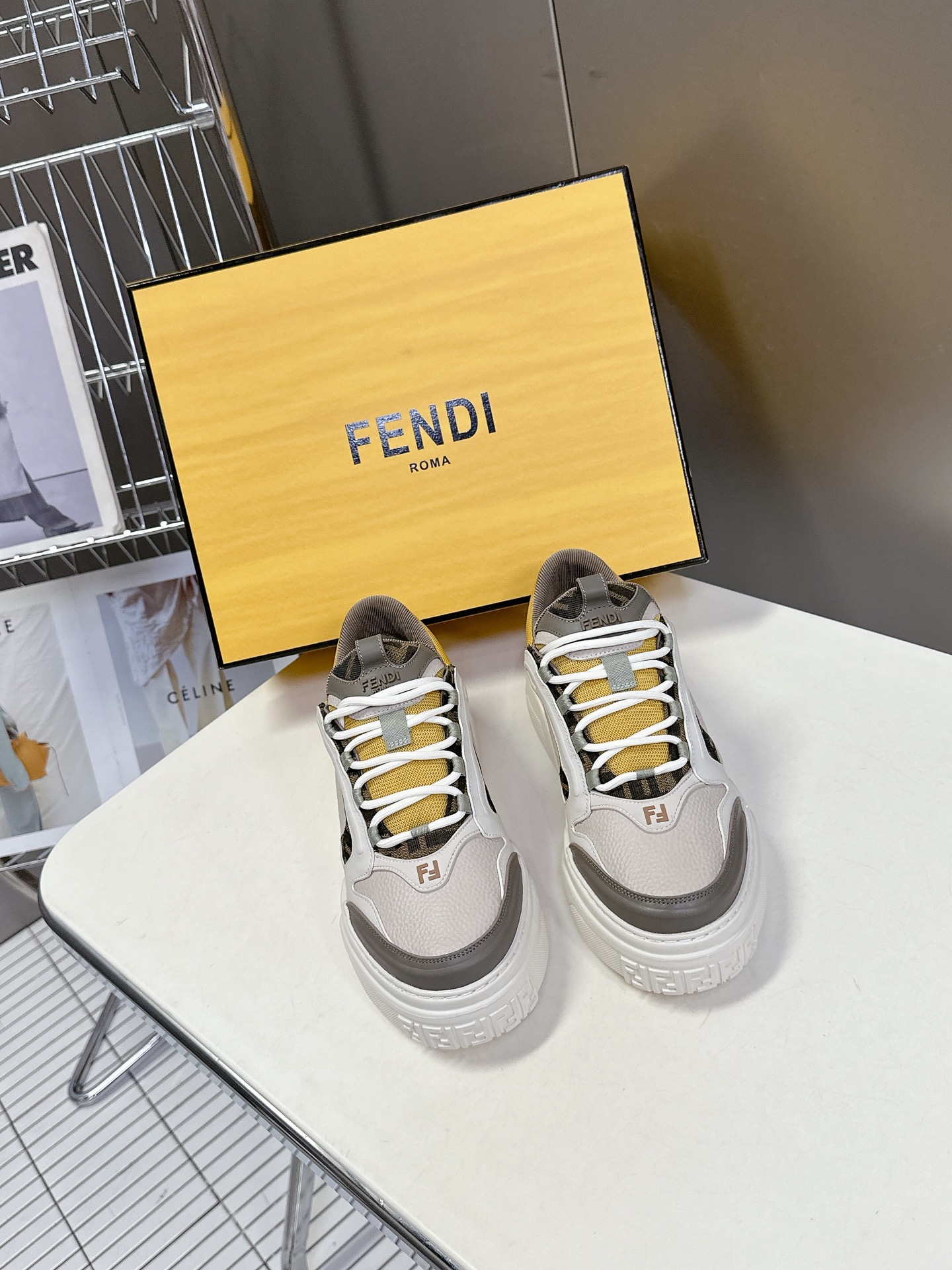  Fendi芬迪春夏最新走秀款运动鞋 25秀场出镜率最高的单品 原版购入开发 一比一复刻 设计师Kim 