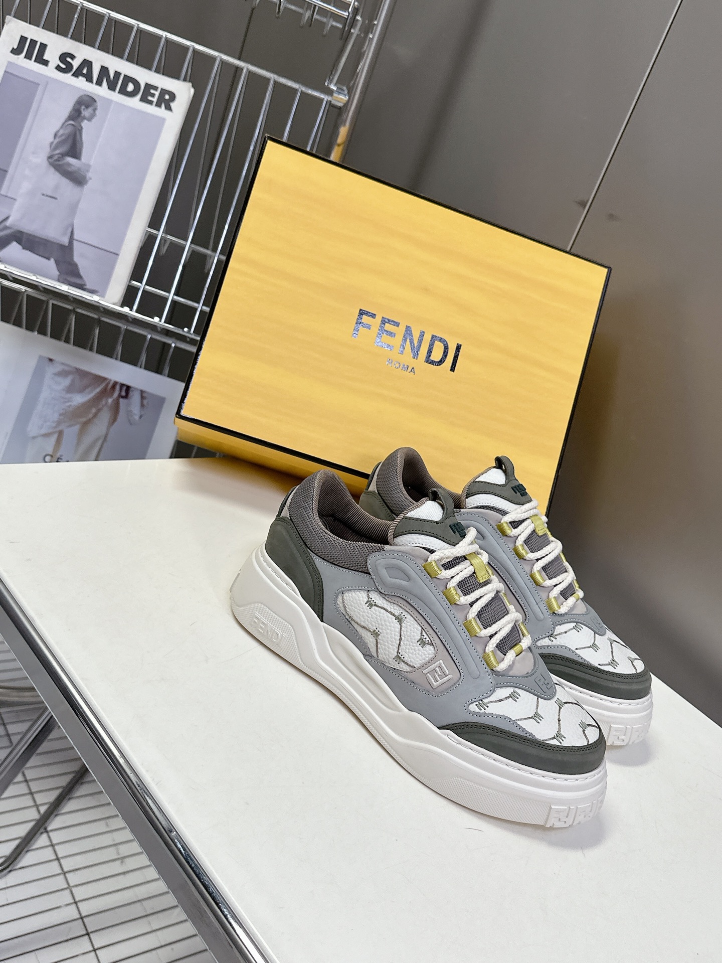  Fendi芬迪春夏最新走秀款运动鞋 25秀场出镜率最高的单品 原版购入开发 一比一复刻 设计师Kim 
