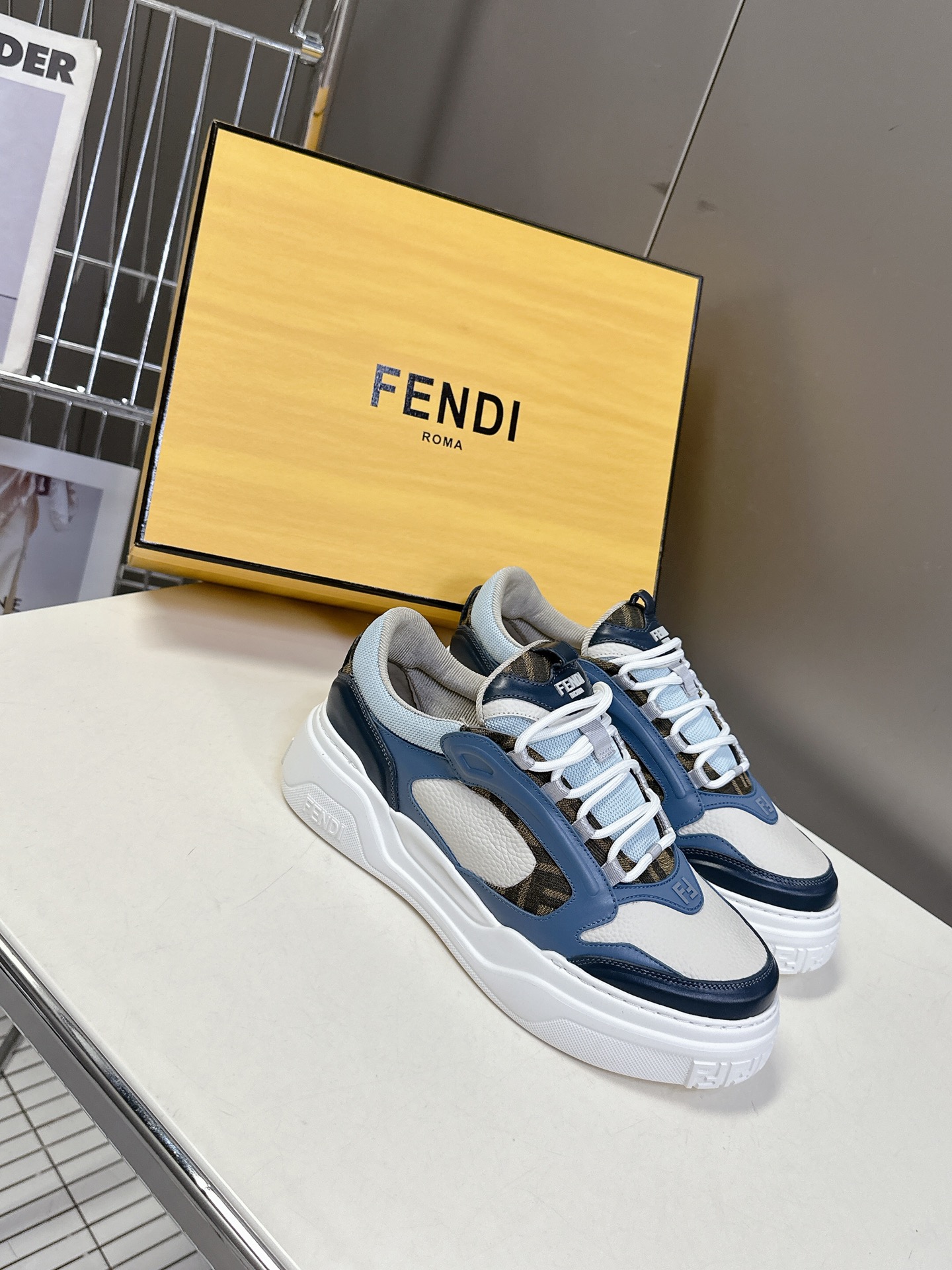  Fendi芬迪春夏最新走秀款运动鞋 25秀场出镜率最高的单品 原版购入开发 一比一复刻 设计师Kim 