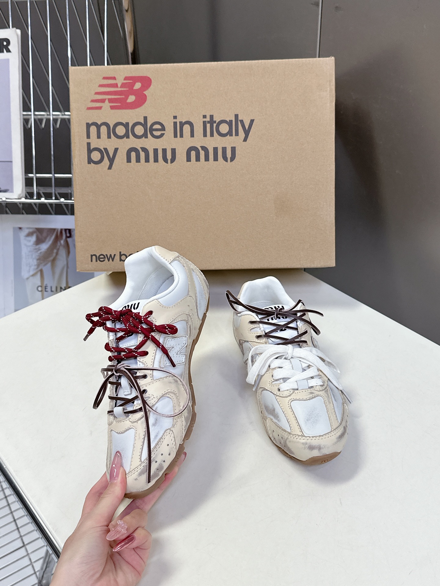  Miu Miu✖️New Balance 联名系列运动鞋、各大品牌都热衷于跨界联名、缪缪这次联名诚意满