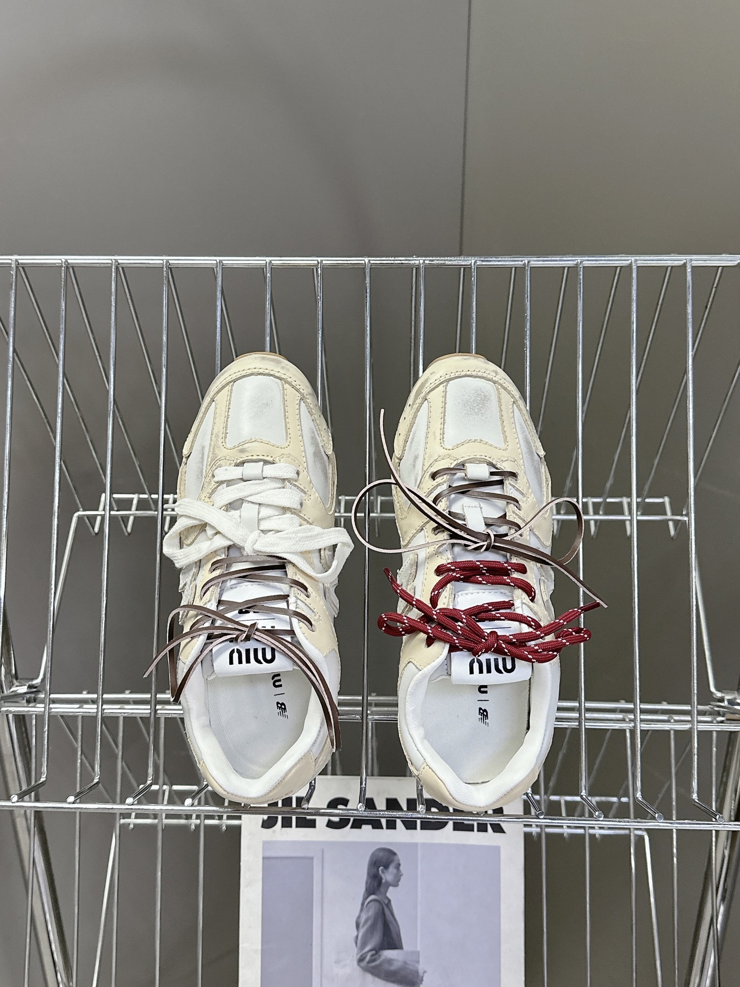  Miu Miu✖️New Balance 联名系列运动鞋、各大品牌都热衷于跨界联名、缪缪这次联名诚意满