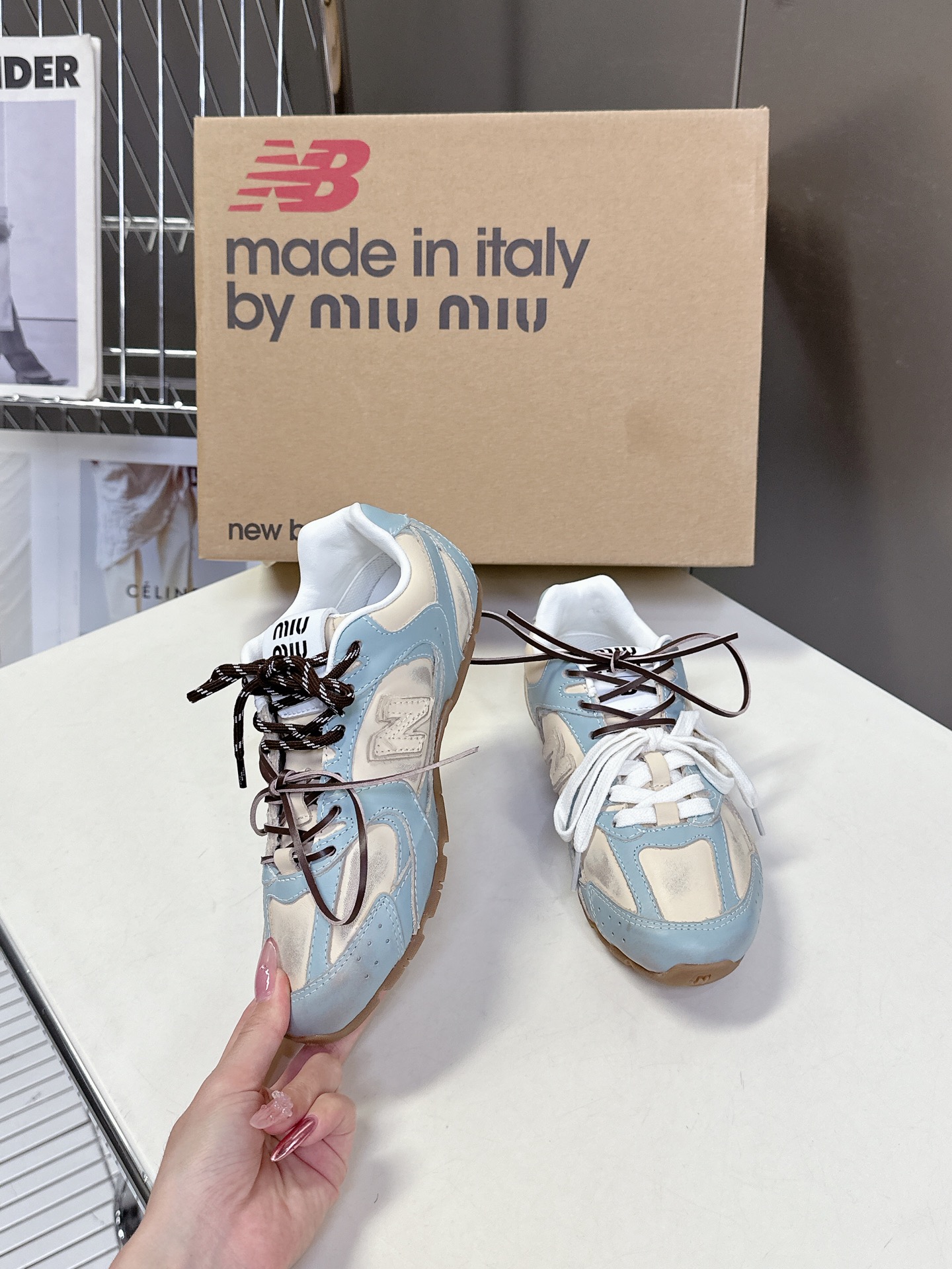  Miu Miu✖️New Balance 联名系列运动鞋、各大品牌都热衷于跨界联名、缪缪这次联名诚意满