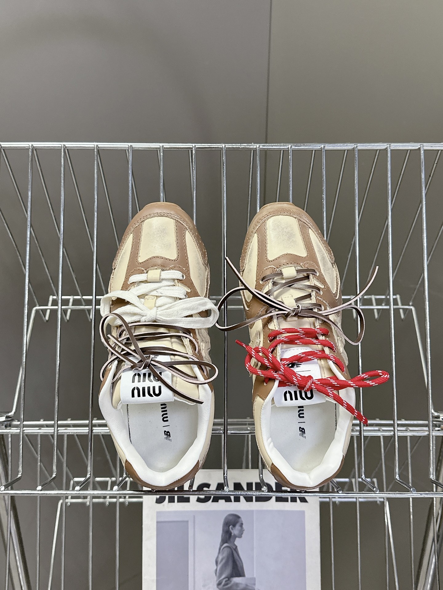  Miu Miu✖️New Balance 联名系列运动鞋、各大品牌都热衷于跨界联名、缪缪这次联名诚意满