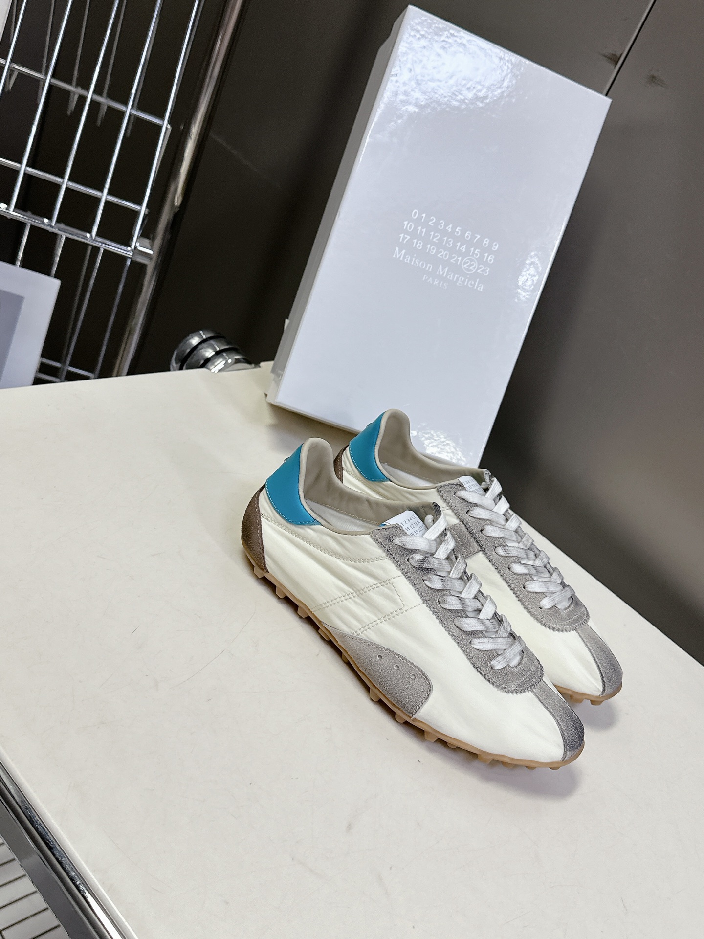  男装➕10 Maison Margiela  25ss 春夏新款 MM6马吉拉 情侣款👫薄底运动鞋 新