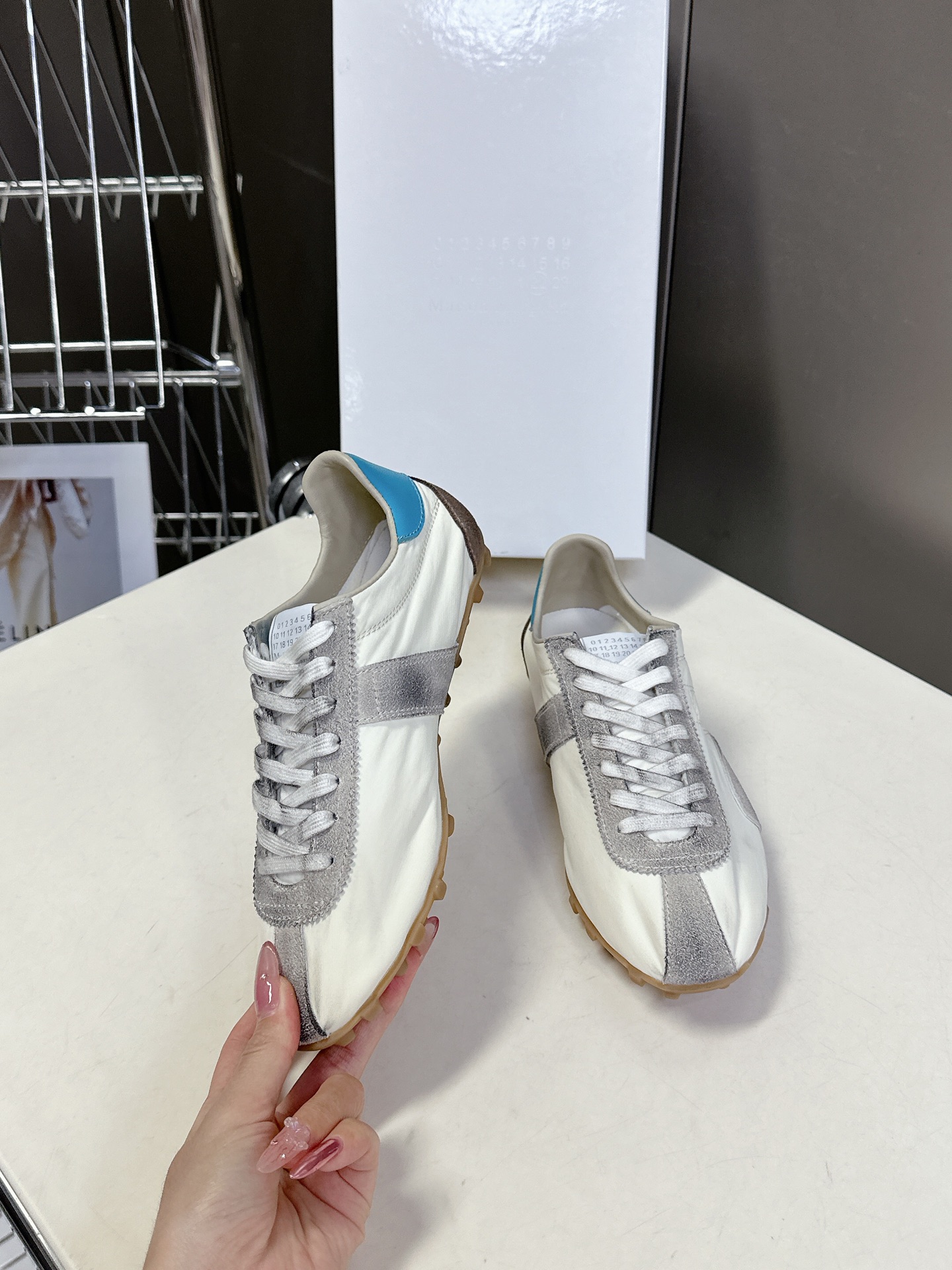  男装➕10 Maison Margiela  25ss 春夏新款 MM6马吉拉 情侣款👫薄底运动鞋 新