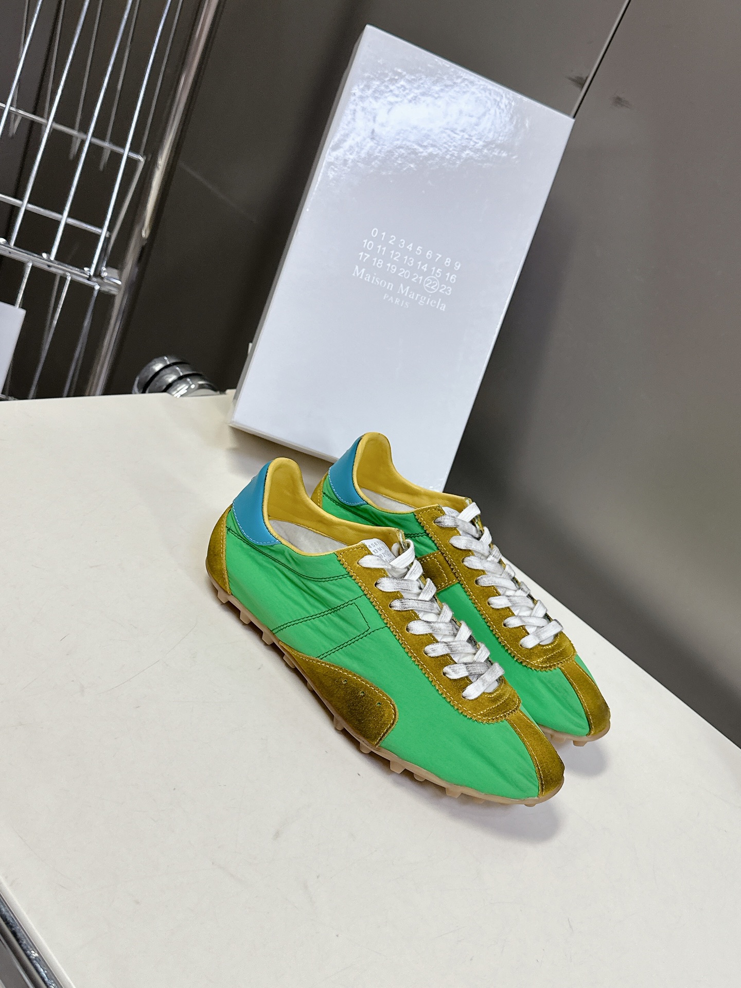  男装➕10 Maison Margiela  25ss 春夏新款 MM6马吉拉 情侣款👫薄底运动鞋 新