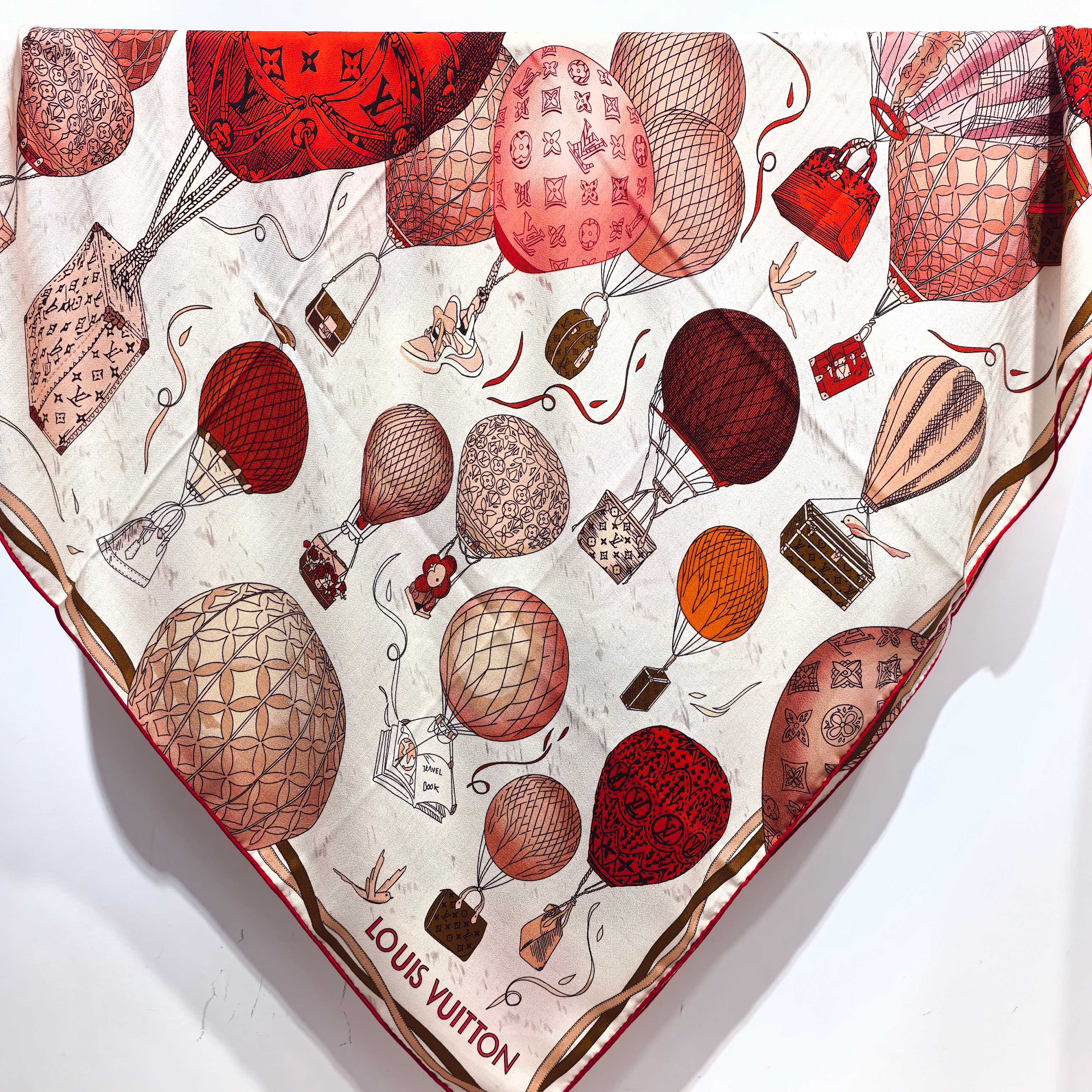 LV《土耳其热气球》140*140，双面同色，70%羊绒➕30%真丝，四色土耳其从赫拉波利斯山坡上流淌下