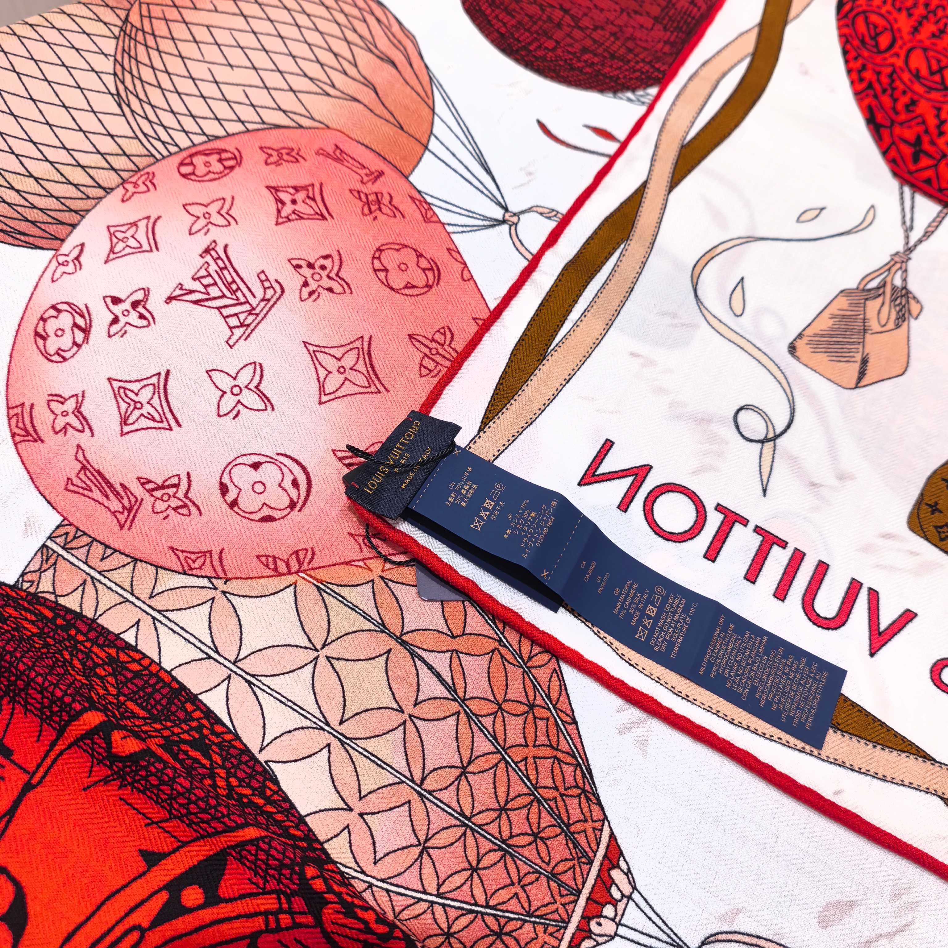 LV《土耳其热气球》140*140，双面同色，70%羊绒➕30%真丝，四色土耳其从赫拉波利斯山坡上流淌下