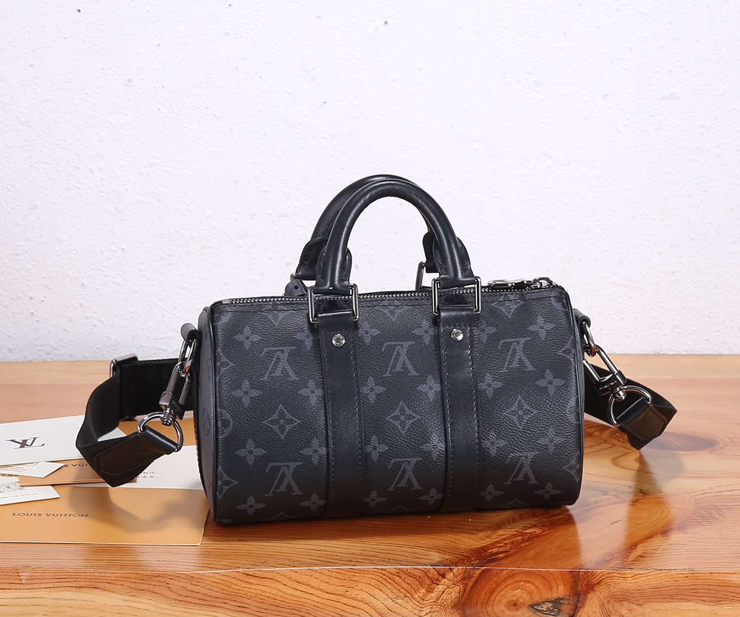 【163C01动态芯片】‼️顶级原单、加强版‼️ 本款 Keepall 25 手袋取材 Monogram Eclipse 【163C01动态芯片】‼️顶级原单、加强版‼️ 本款 Keepall 25 手袋取材 Monogram Eclipse