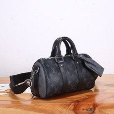 【163C01动态芯片】‼️顶级原单、加强版‼️ 本款 Keepall 25 手袋取材 Monogram Eclipse 【163C01动态芯片】‼️顶级原单、加强版‼️ 本款 Keepall 25 手袋取材 Monogram Eclipse