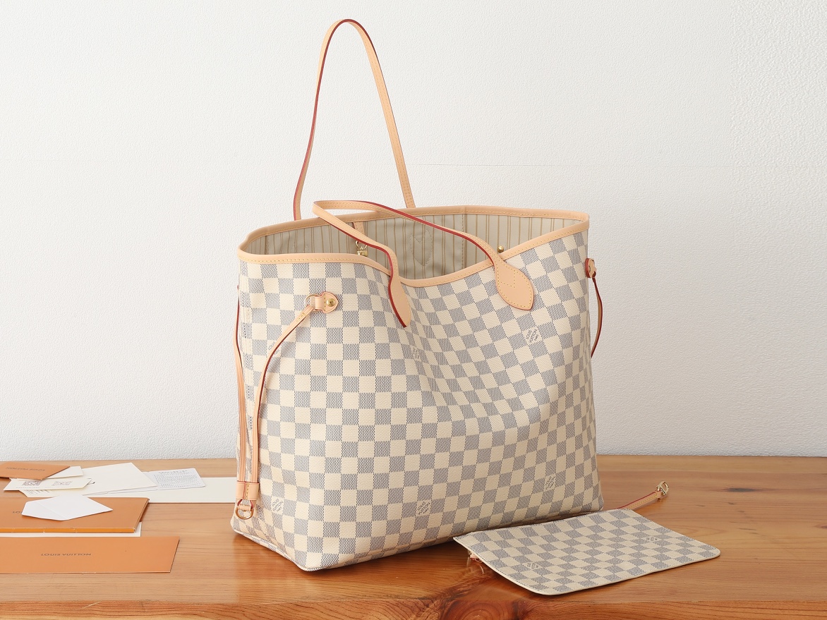 👉变码芯片版‼️顶级原单、加强版‼️Neverfull 大号托特包为 Damier Azur 帆布勾勒牛皮革饰边,于宽敞 👉变码芯片版‼️顶级原单、加强版‼️Neverfull 大号托特包为 Damier Azur 帆布勾勒牛皮革饰边,于宽敞
