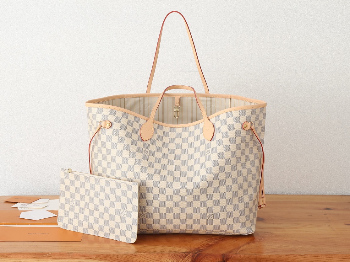 👉变码芯片版‼️顶级原单、加强版‼️Neverfull 大号托特包为 Damier Azur 帆布勾勒牛皮革饰边,于宽敞 👉变码芯片版‼️顶级原单、加强版‼️Neverfull 大号托特包为 Damier Azur 帆布勾勒牛皮革饰边,于宽敞