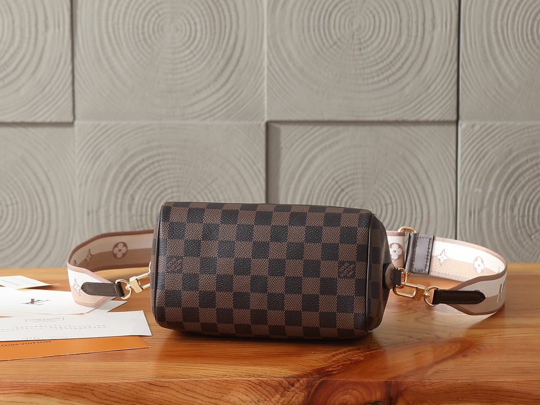 【163C01动态芯片】‼️顶级原单、加强版‼️Speedy Bandoulière 20 手袋取材 Damier Eb 【163C01动态芯片】‼️顶级原单、加强版‼️Speedy Bandoulière 20 手袋取材 Damier Eb