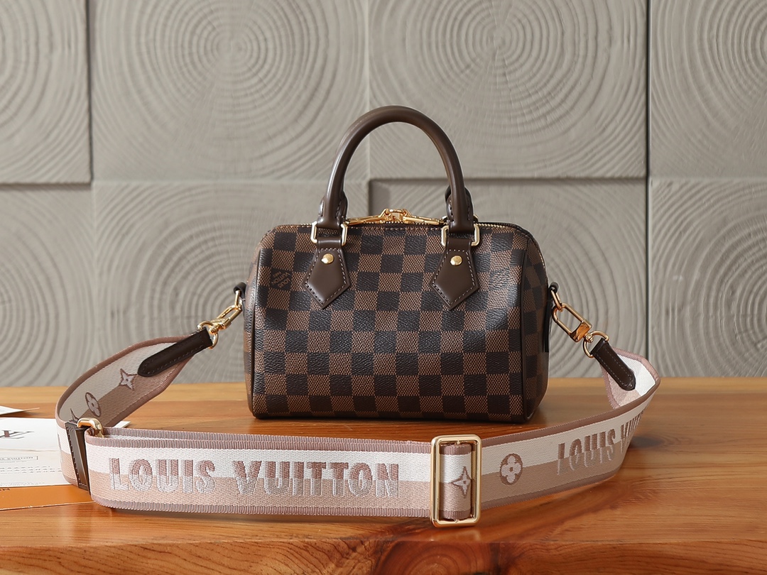 【163C01动态芯片】‼️顶级原单、加强版‼️Speedy Bandoulière 20 手袋取材 Damier Eb 【163C01动态芯片】‼️顶级原单、加强版‼️Speedy Bandoulière 20 手袋取材 Damier Eb