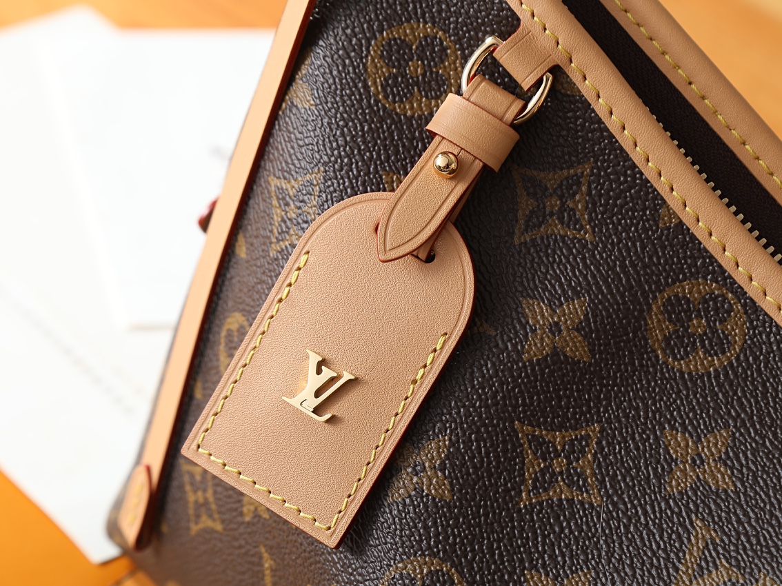【163C01动态芯片】‼️顶级原单、加强版‼️Carryall East West 手袋采用 Monogram 帆布塑