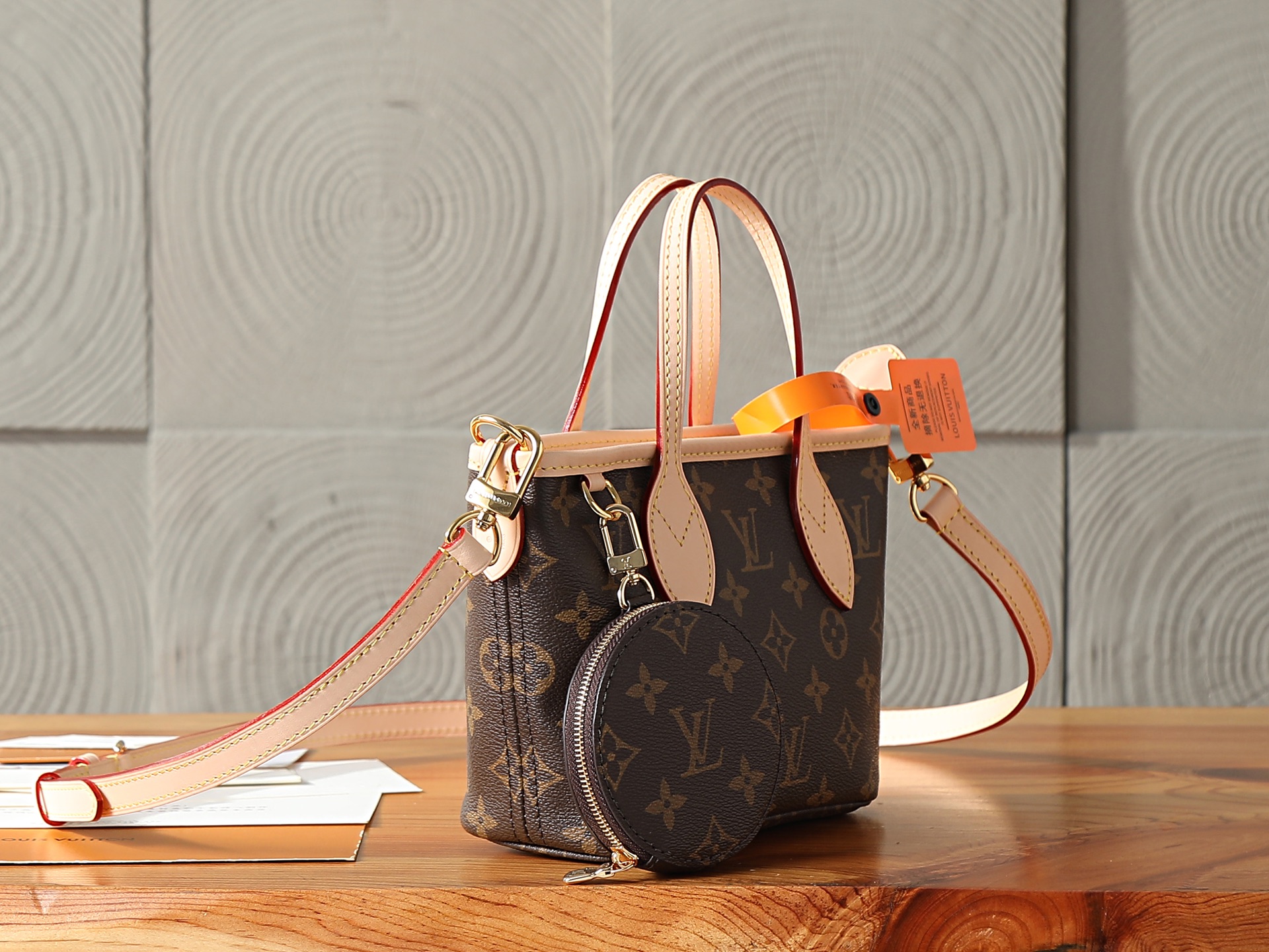 【163C01动态芯片】‼️顶级原单、加强版‼️Neverfull BB 手袋将品牌经典 Neverfull 手袋化为迷 【163C01动态芯片】‼️顶级原单、加强版‼️Neverfull BB 手袋将品牌经典 Neverfull 手袋化为迷