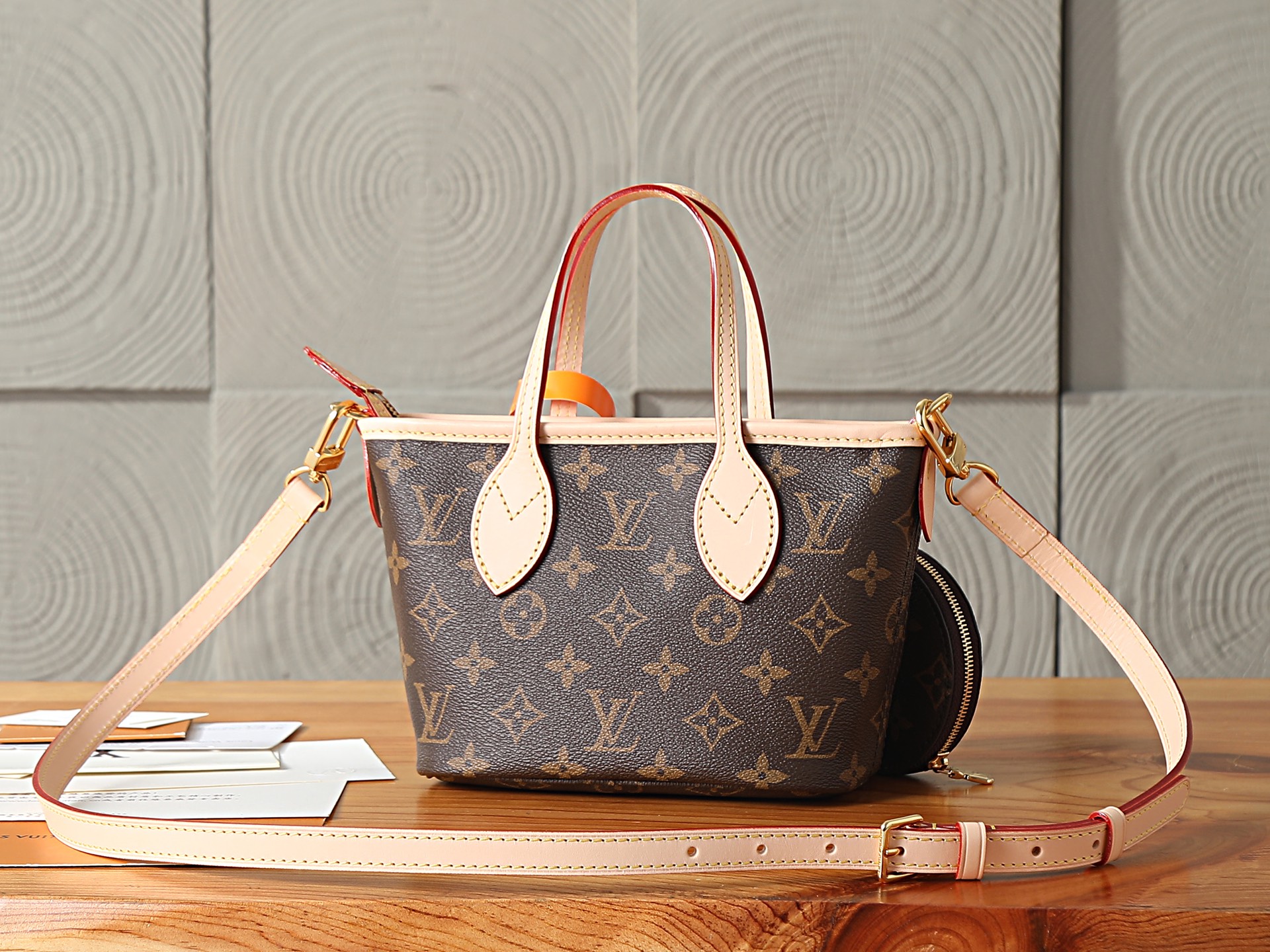【163C01动态芯片】‼️顶级原单、加强版‼️Neverfull BB 手袋将品牌经典 Neverfull 手袋化为迷 【163C01动态芯片】‼️顶级原单、加强版‼️Neverfull BB 手袋将品牌经典 Neverfull 手袋化为迷