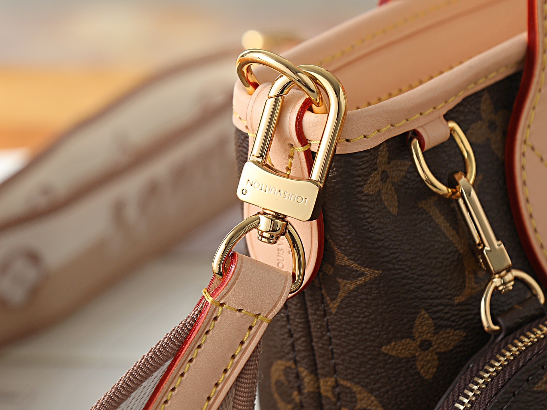 【163C01动态芯片】‼️顶级原单、加强版‼️Neverfull BB 手袋将品牌经典 Neverfull 手袋化为迷 【163C01动态芯片】‼️顶级原单、加强版‼️Neverfull BB 手袋将品牌经典 Neverfull 手袋化为迷