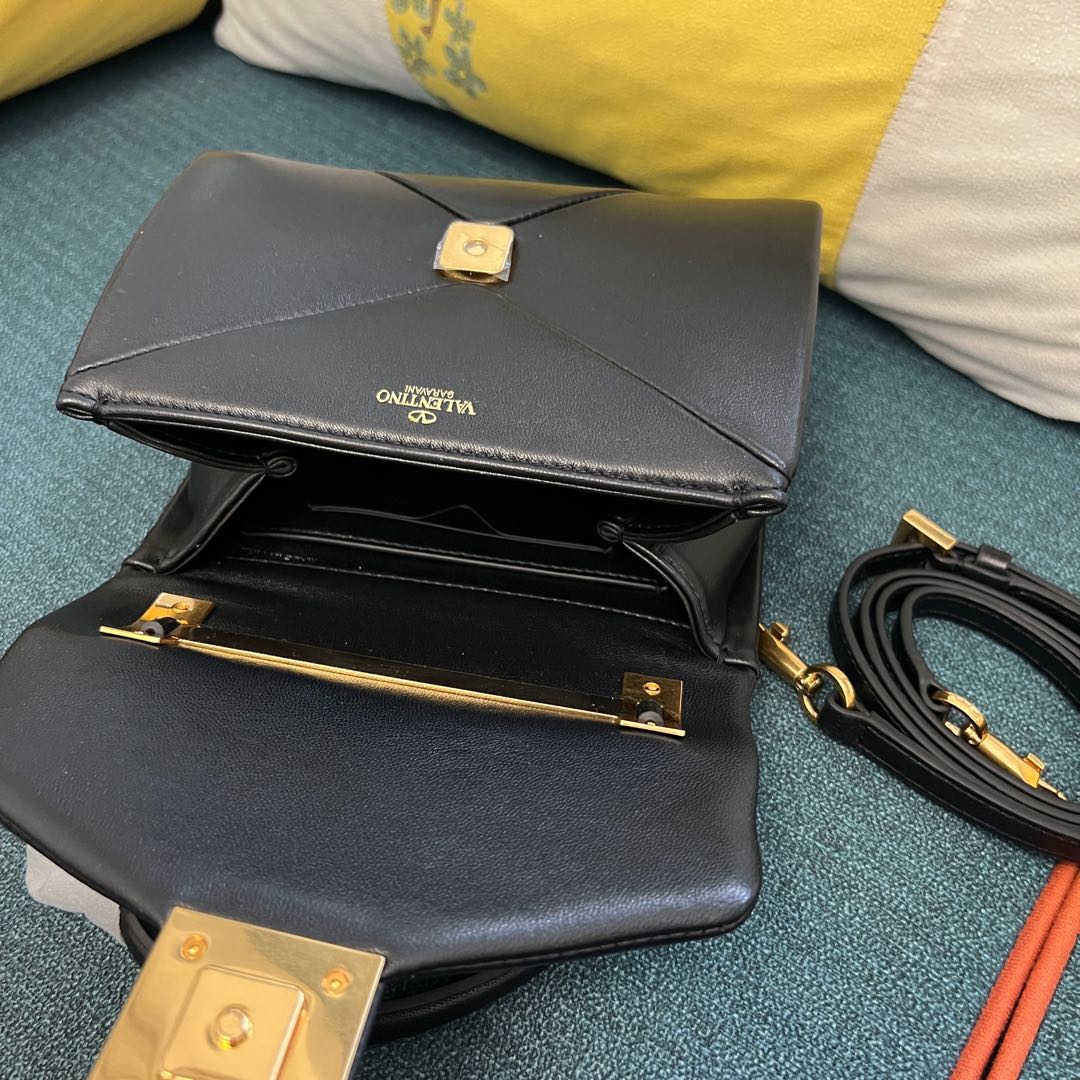 i1743437627138 1969 0 5