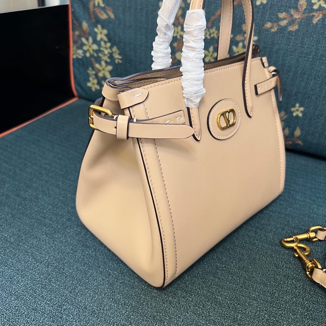 2016S Garavani Antibes Handbags: Features and Specifications in Detail - 图片 3