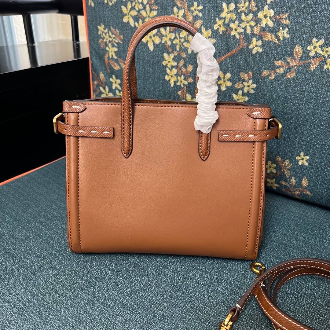 2016S Garavani Antibes Handbag: Features, Size, and Accessories - 图片 6