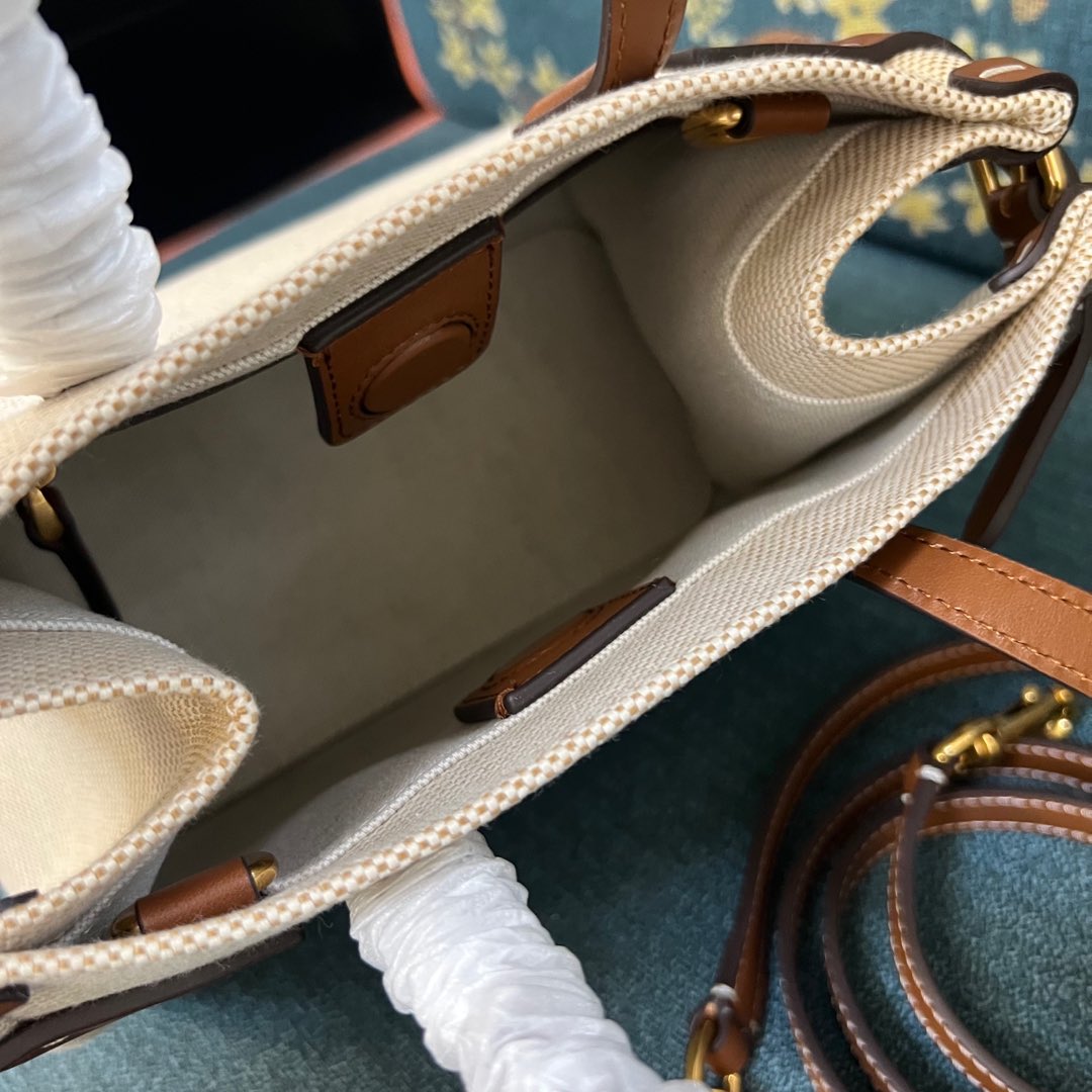 2016S Garavani Antibes Handbag with VLogo Signature Metal Elements Summary - 图片 7