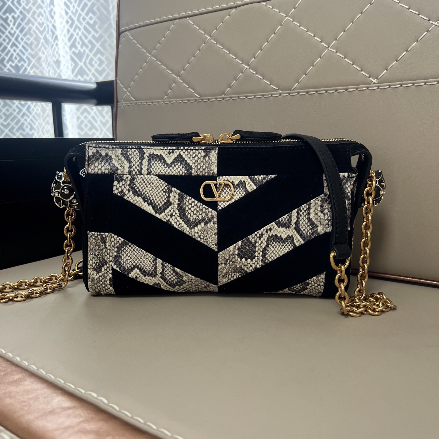 _dqd9sgCx2WC9-17rRF4ZWPJpISIQaIyax6NRzHA