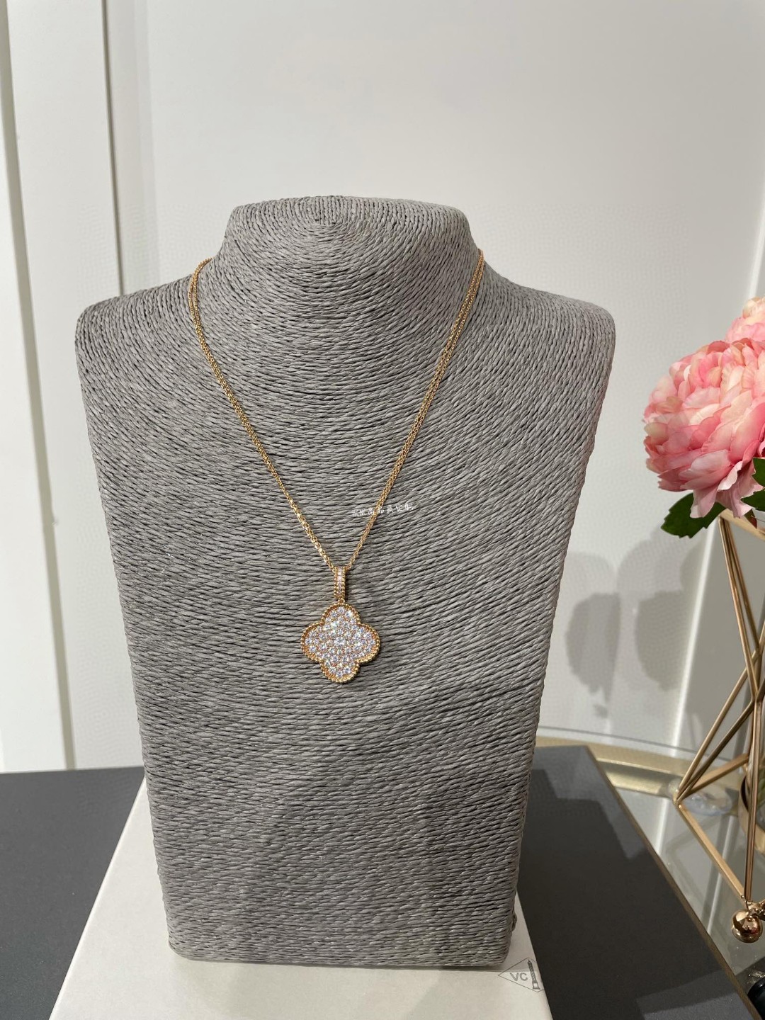 Four-Leaf Clover Full Pavé Diamond Long Necklace - Comprehensive 7