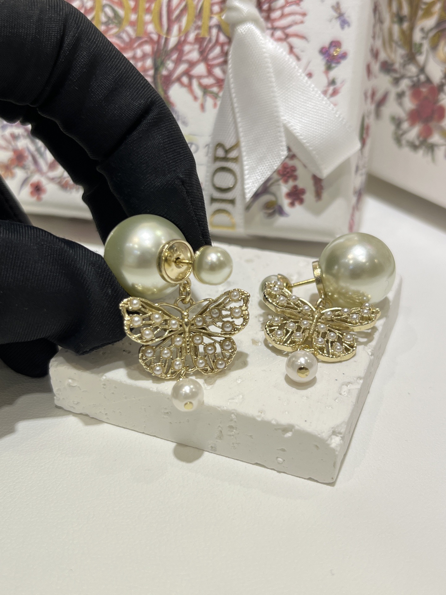 NO:635925,Christmas gift selection Dior earrings ready-made collection 5, dior, Cartier high-end jewelry19860909圣诞礼物挑选 Dior耳钉现货合集5,,dior,卡迪亚高端饰品,Jewelry