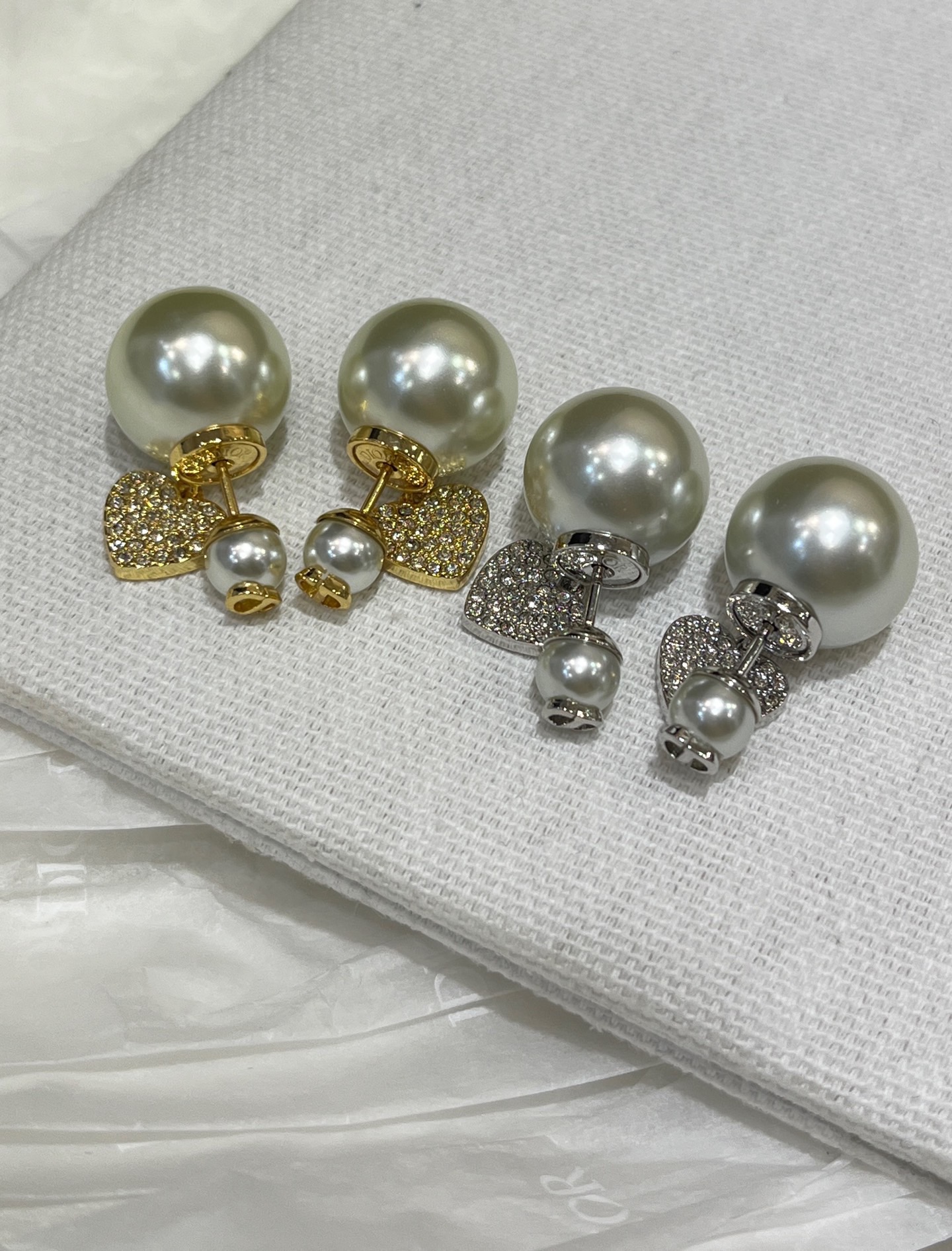 NO:635929,Christmas gift selection Dior earrings ready-made collection 7, dior, Cartier high-end jewelry19860909圣诞礼物挑选 Dior耳钉现货合集7,,dior,卡迪亚高端饰品,Jewelry