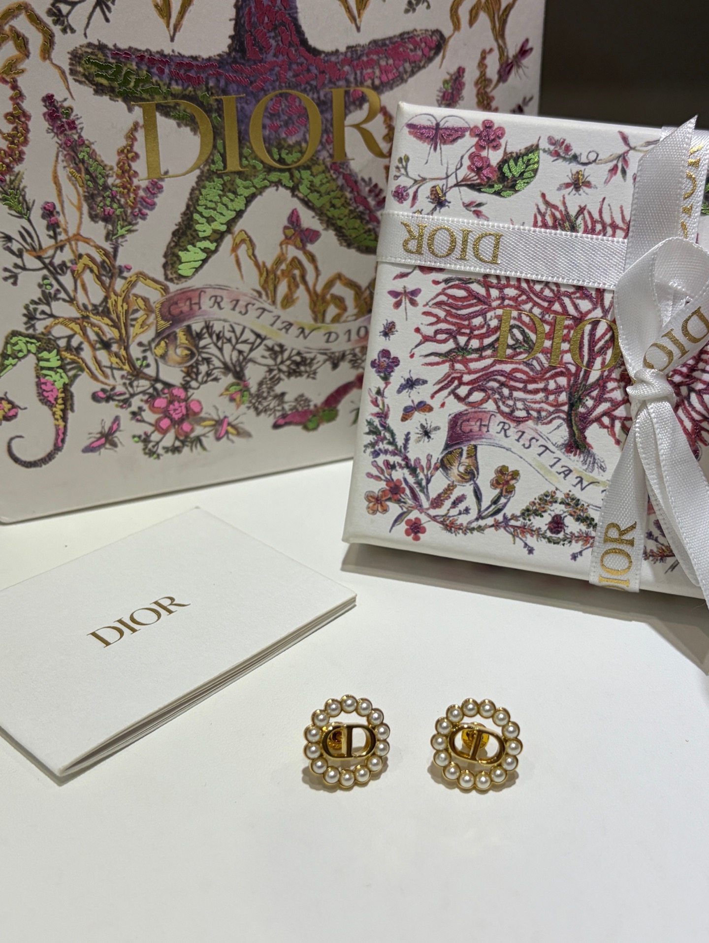 NO:677824,Christmas gift selection: the latest dior earrings collection 3, dior, earrings, Cartier high-end jewelry19860909圣诞礼物挑选 最新款dior耳钉耳环合集3,,dior,earrings,卡迪亚高端饰品,Jewelry