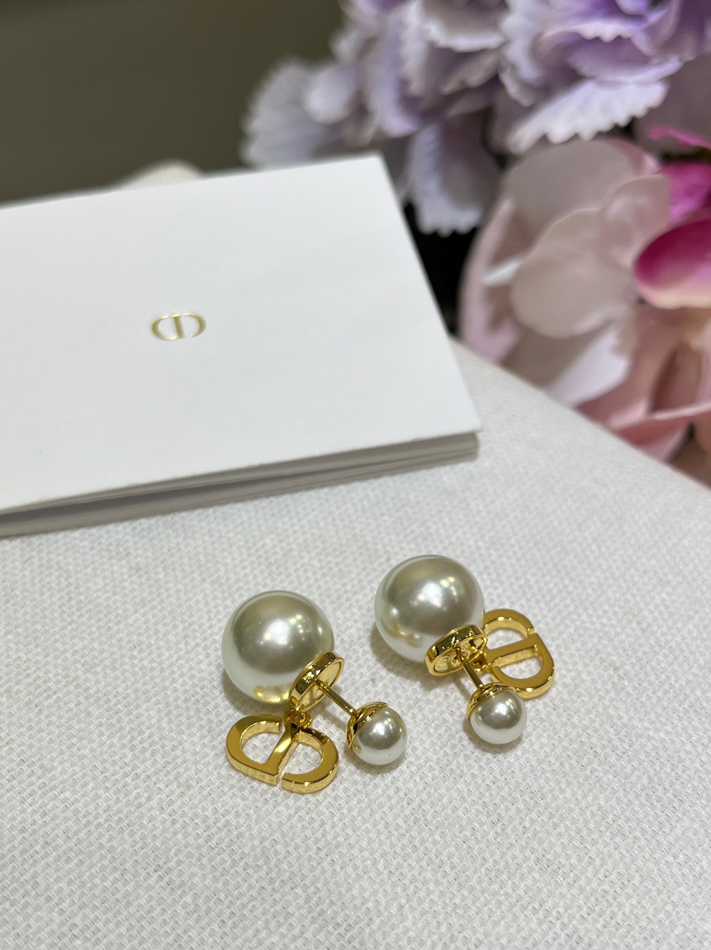 NO:677833,Christmas gift selection: the latest collection of 6 dior earrings, dior earrings, Cartier high-end jewelry19860909圣诞礼物挑选 最新款dior耳钉耳环合集6,,dior,earrings,卡迪亚高端饰品,Jewelry