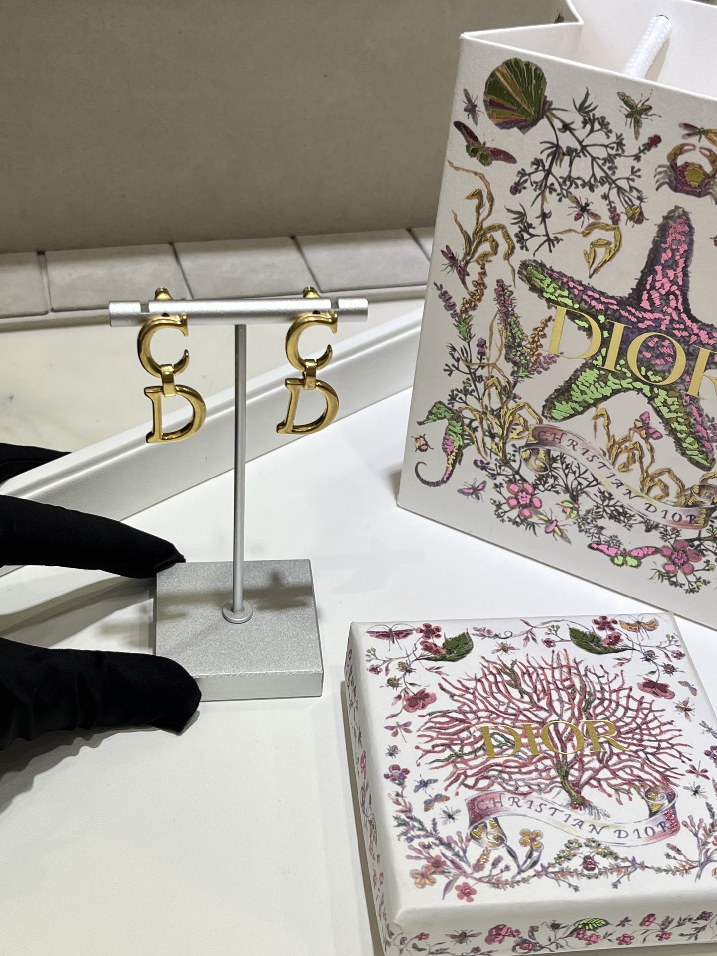 NO:677836,Christmas gift selection: the latest dior earrings collection 7, dior, earrings, Cartier high-end jewelry19860909圣诞礼物挑选 最新款dior耳钉耳环合集7,,dior,earrings,卡迪亚高端饰品,Jewelry