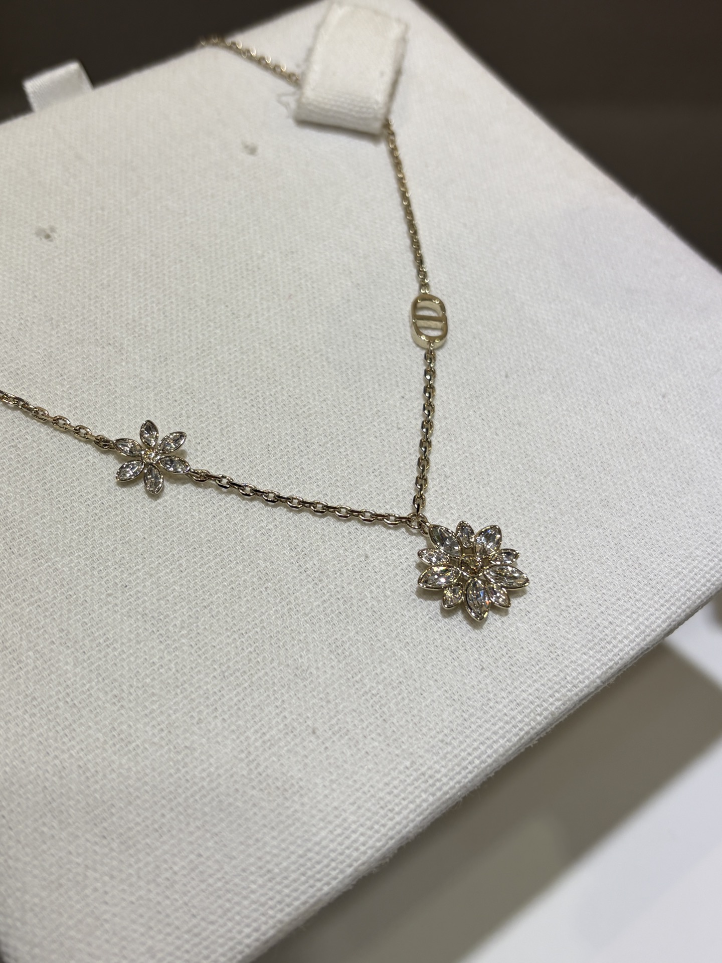 NO:677814,Christmas gift selection: the latest dior necklace collection 1, dior, necklace, Cartier high-end jewelry19860909圣诞礼物挑选 最新款dior项链合集1,,dior,necklace,卡迪亚高端饰品,Jewelry