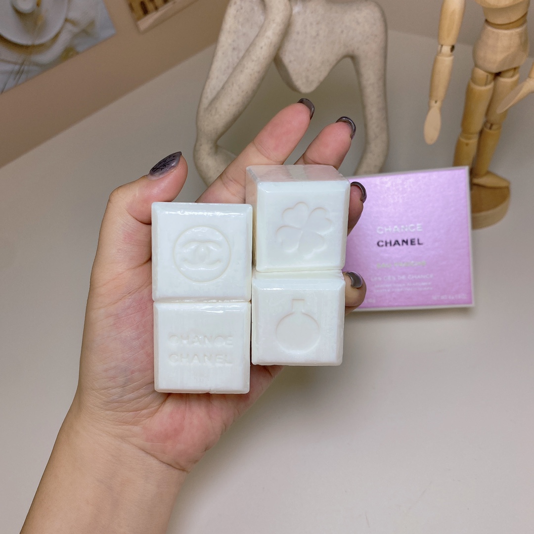 香奈儿绿邂逅沐浴香皂四件套,40g×4 3