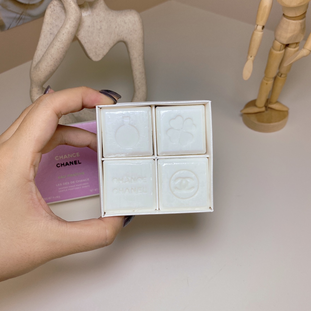 香奈儿绿邂逅沐浴香皂四件套,40g×4 2